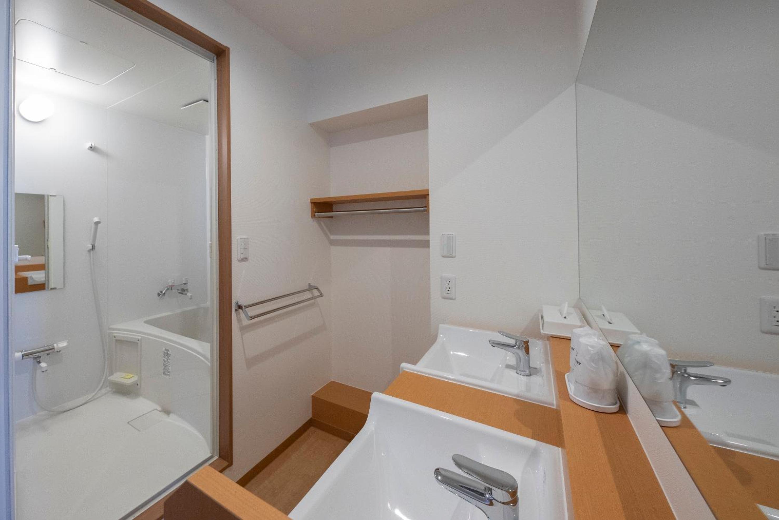 Quadruple Room with Mountain View - Non-Smoking photo 2
