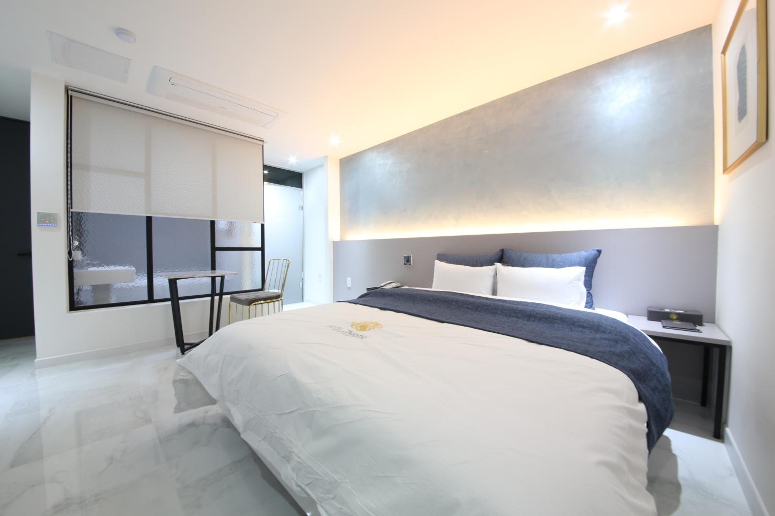 Deluxe Room - Photo 3