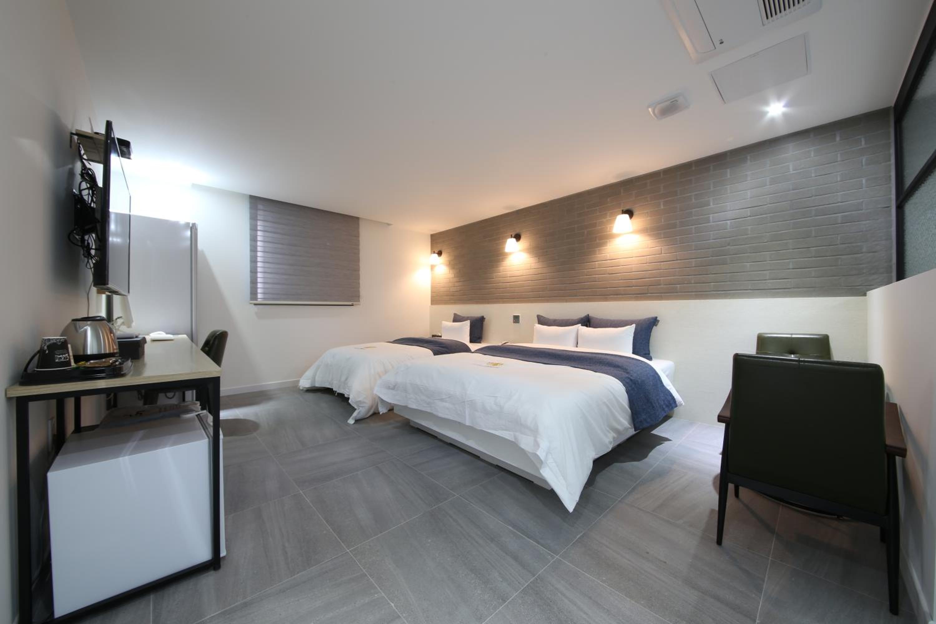 Deluxe Twin Room - Photo 1