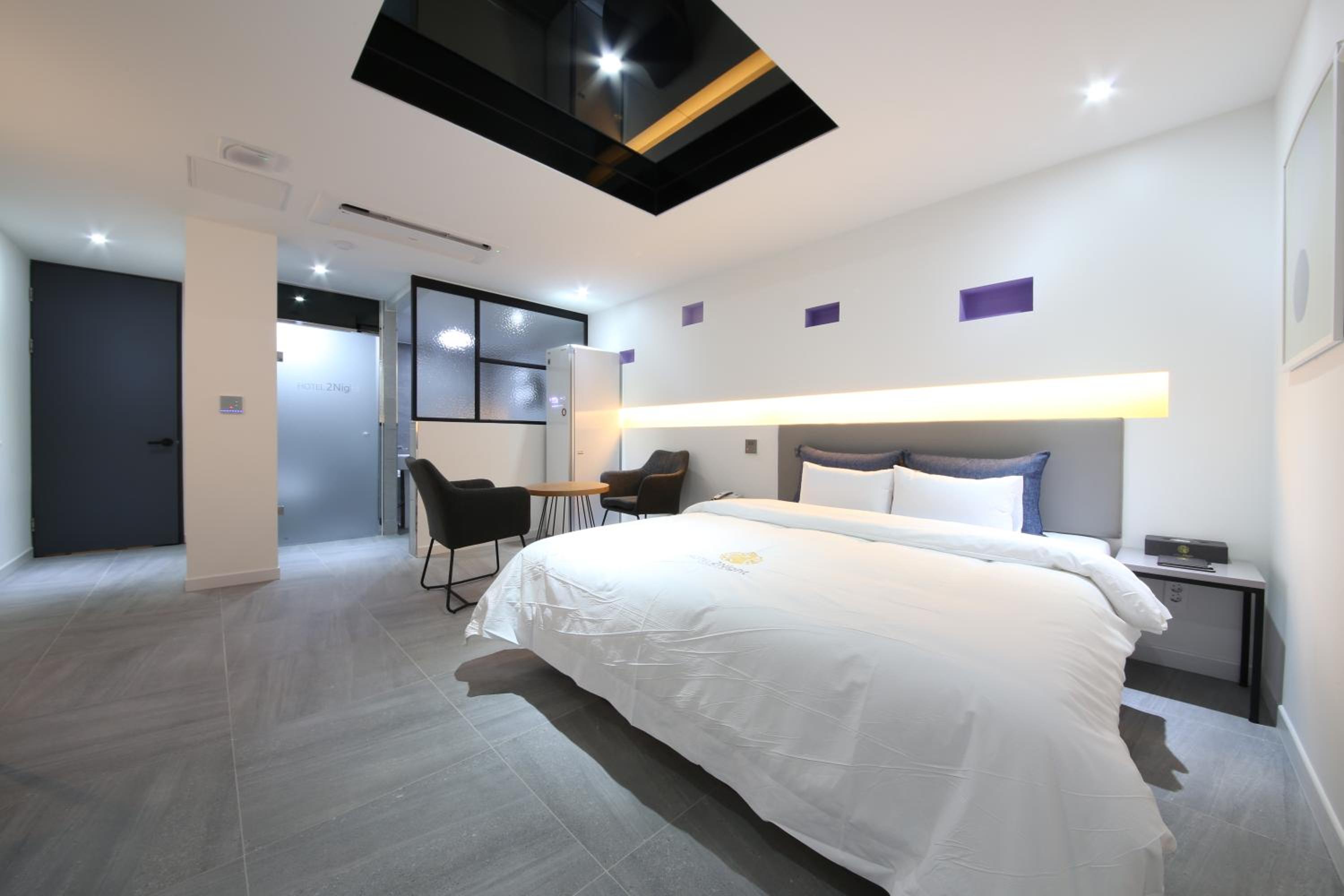 Suite - Photo 4