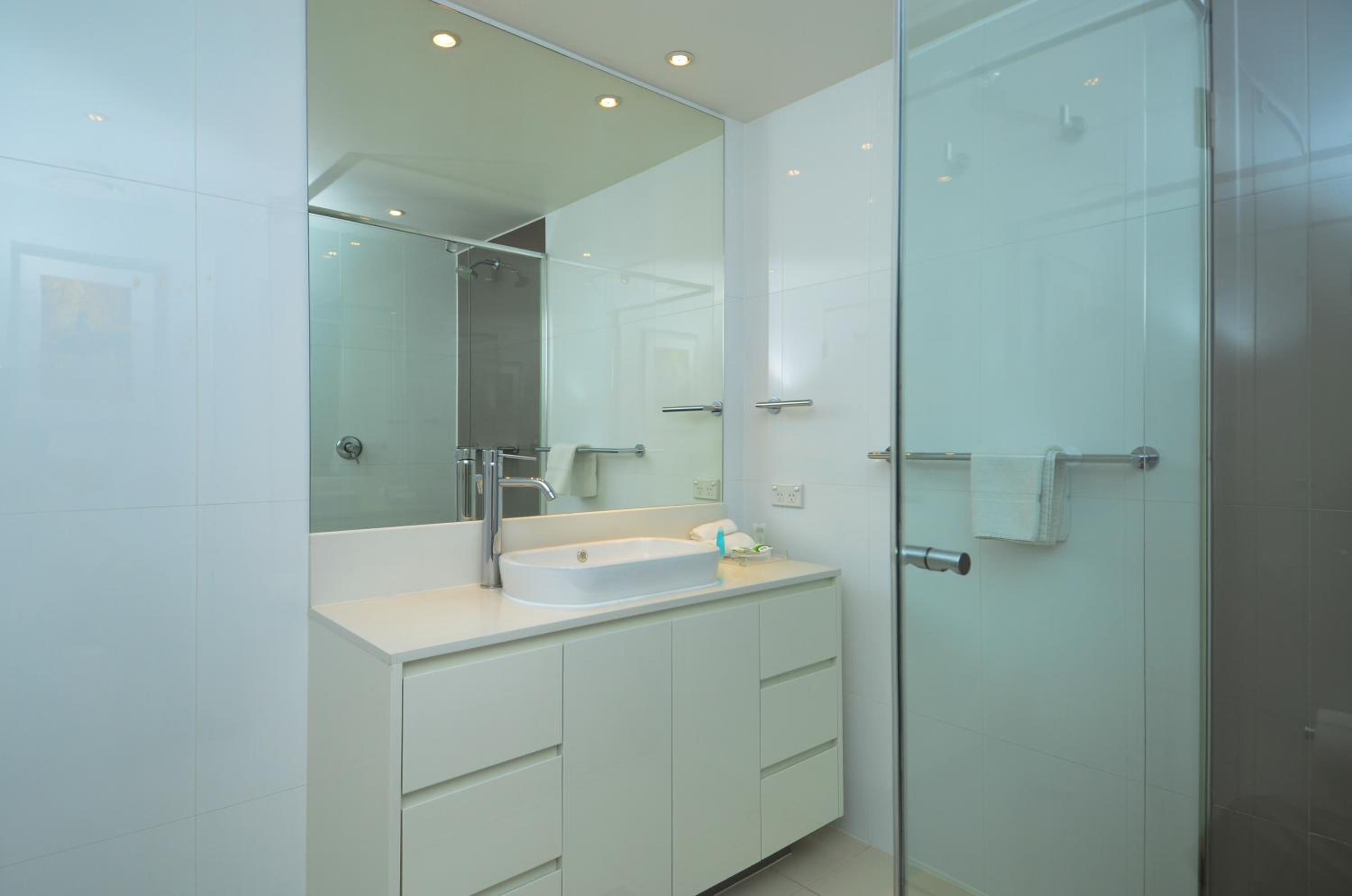 Two-Bedroom Deluxe Apartment with Ocean View - Photo 1