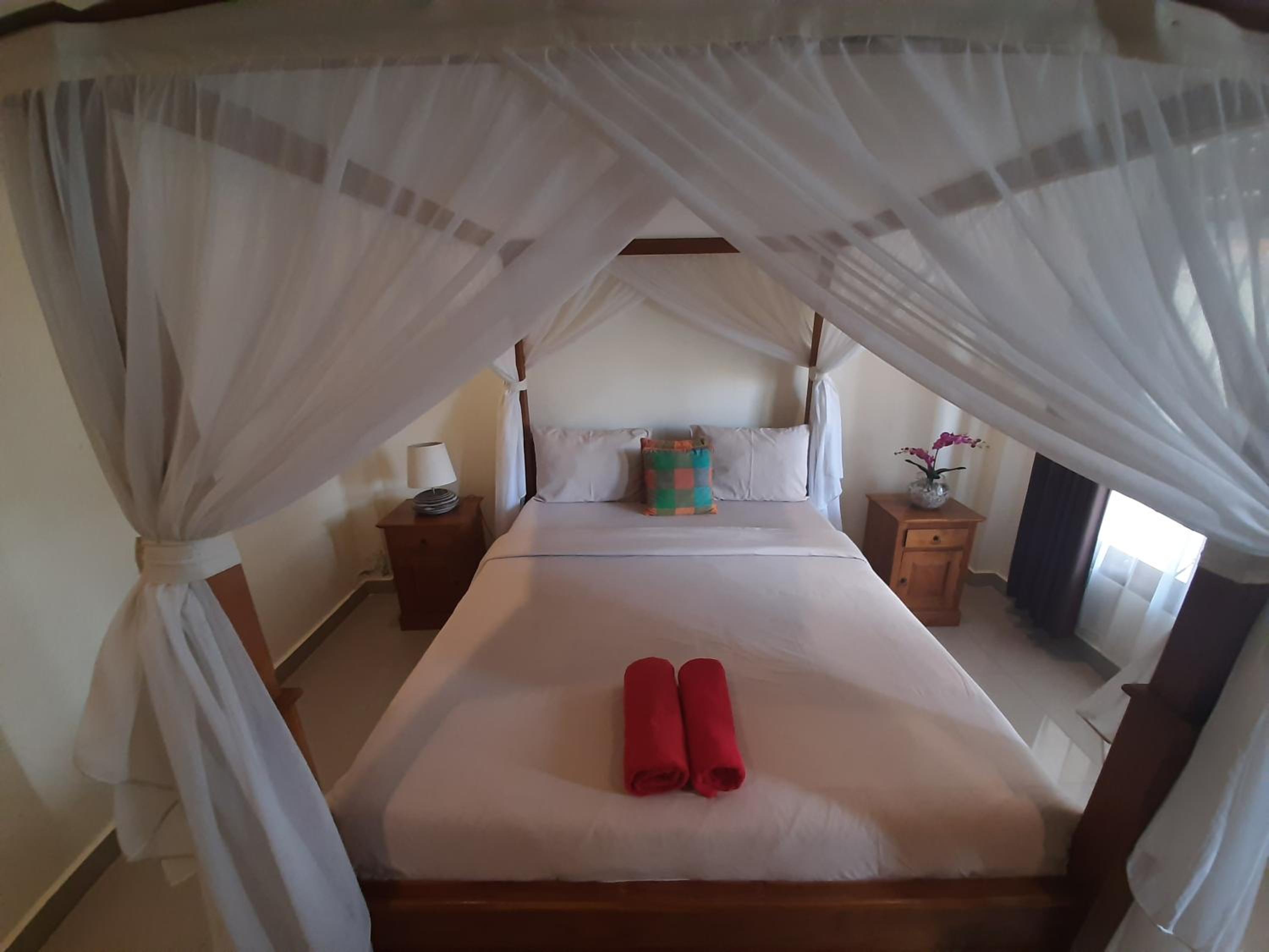 Double Room with Pool View - Photo 1