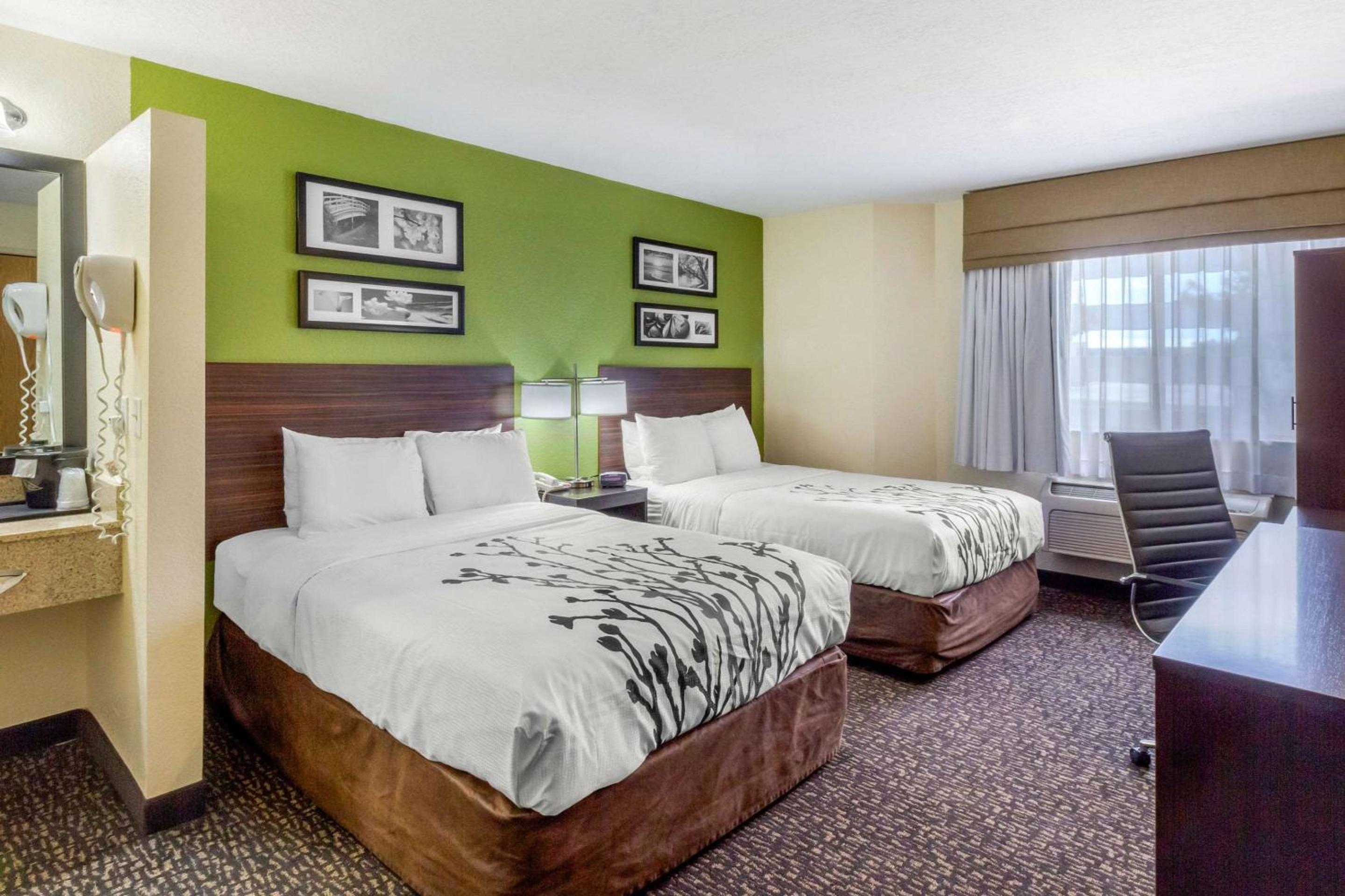 Double Room with Two Double Beds - Non-Smoking photo 1