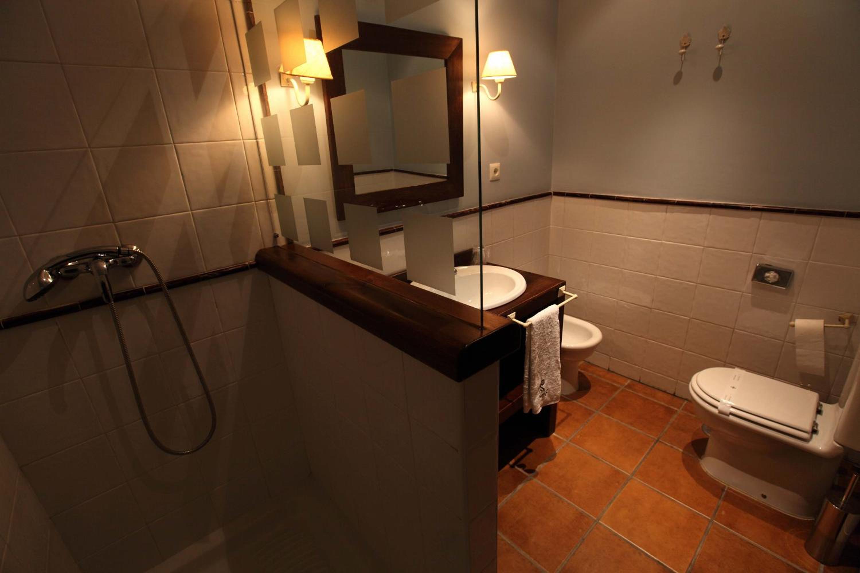Standard Double or Twin Room photo 3