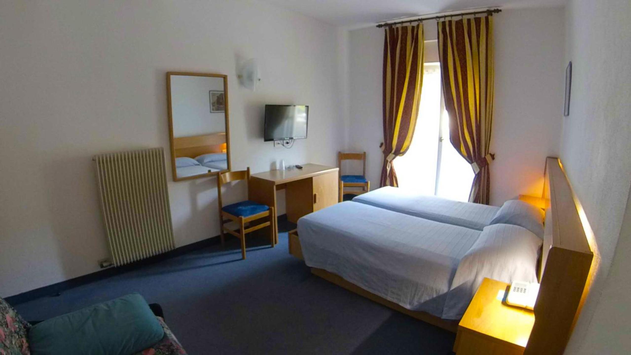 Junior Suite with Balcony photo 3