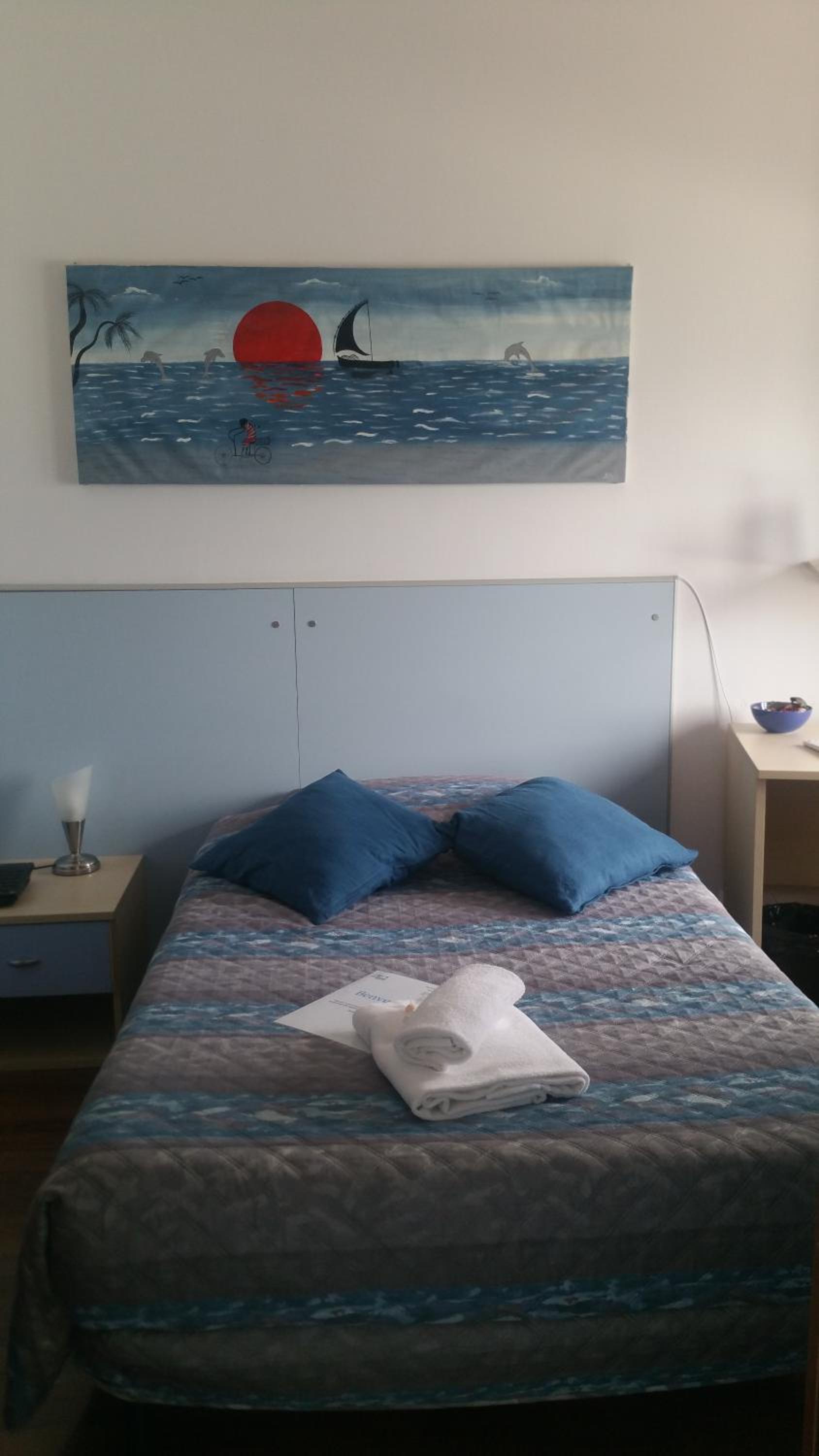 Single Room photo 3