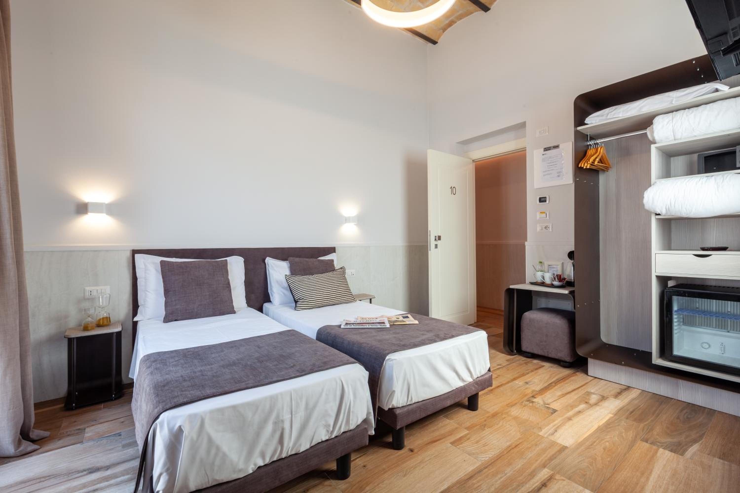 Standard Double or Twin Room photo 1