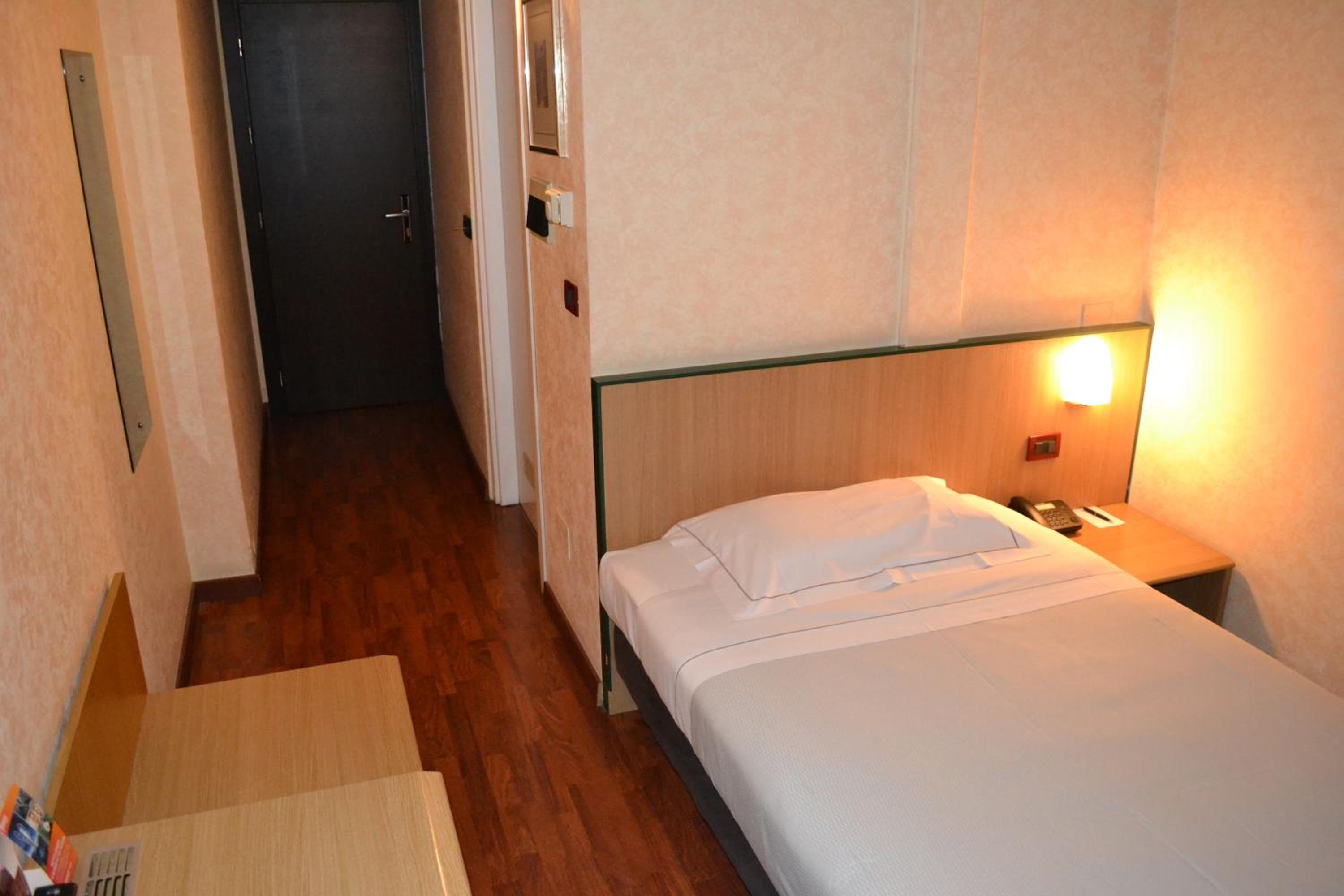 Economy Single Room photo 3