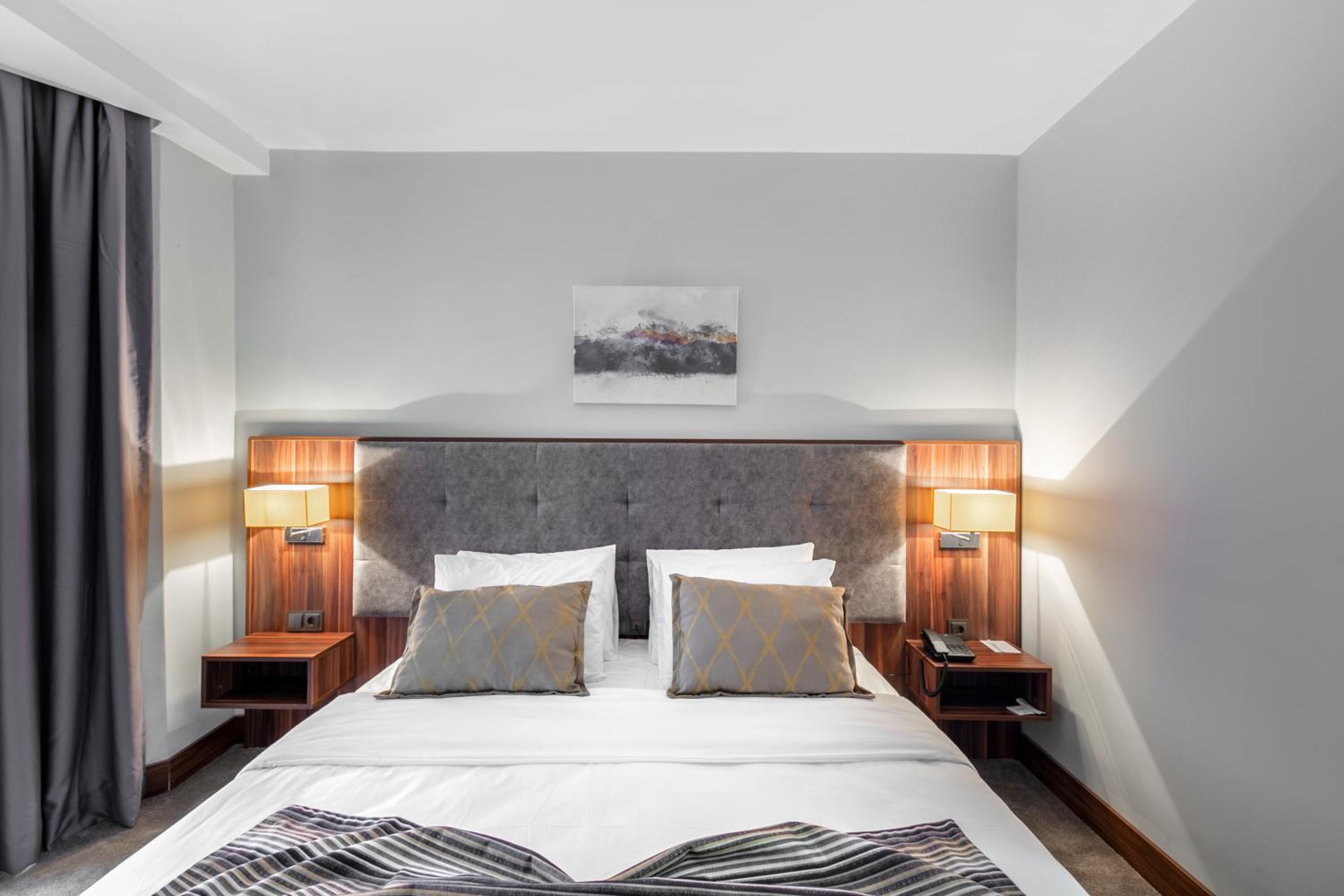 Suite with City View photo 2