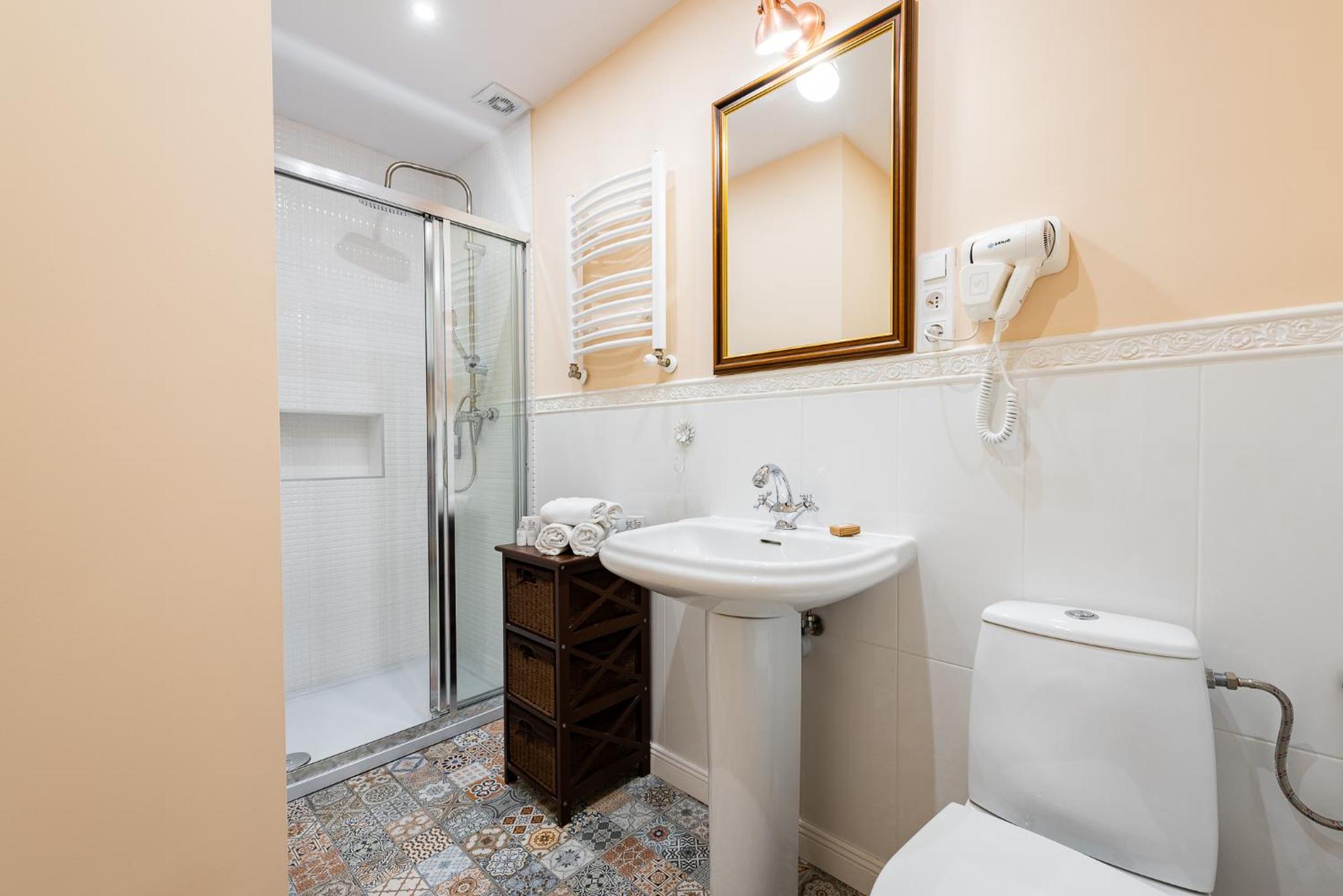 Studio Apartment - Photo 9