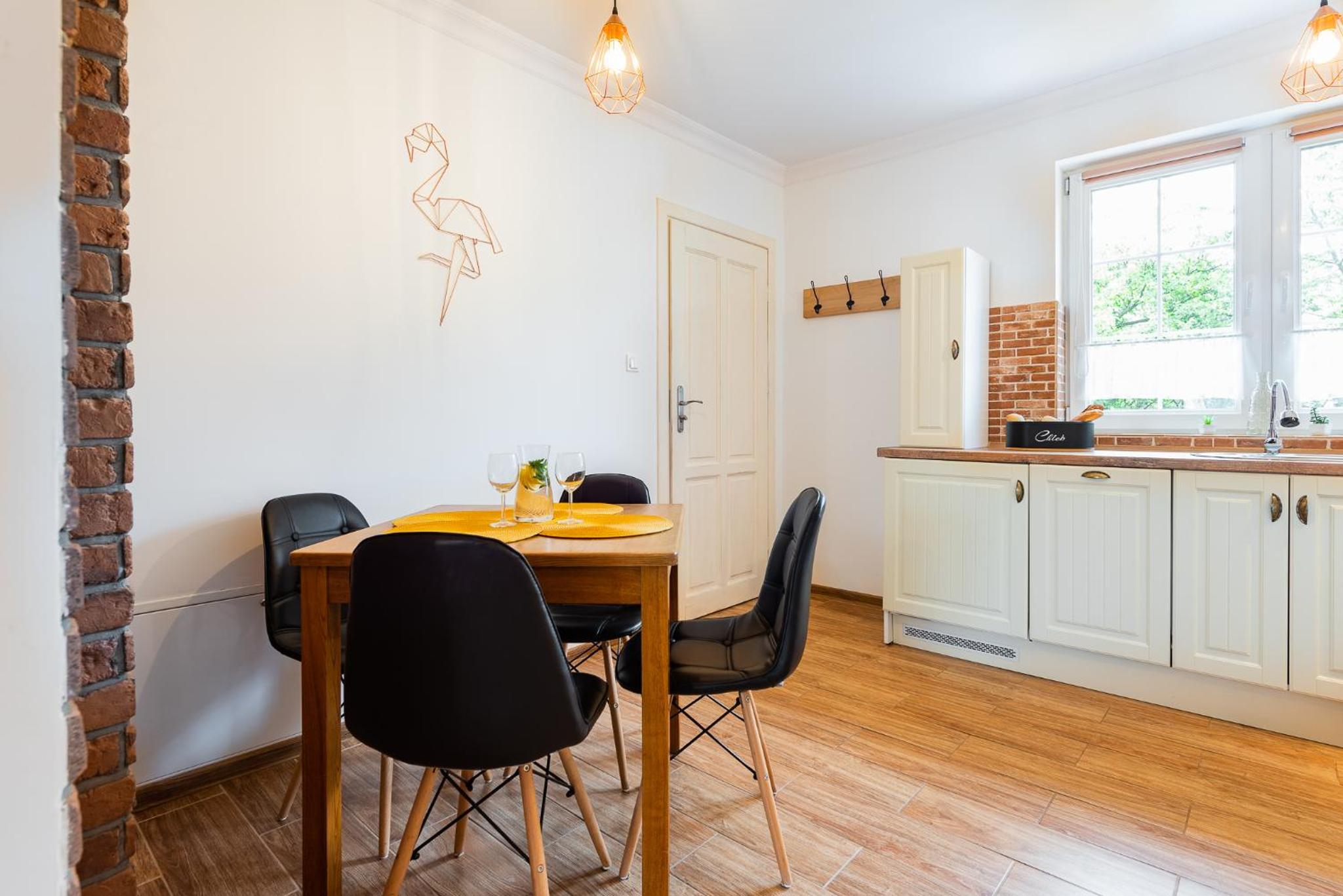 Studio Apartment - Photo 2