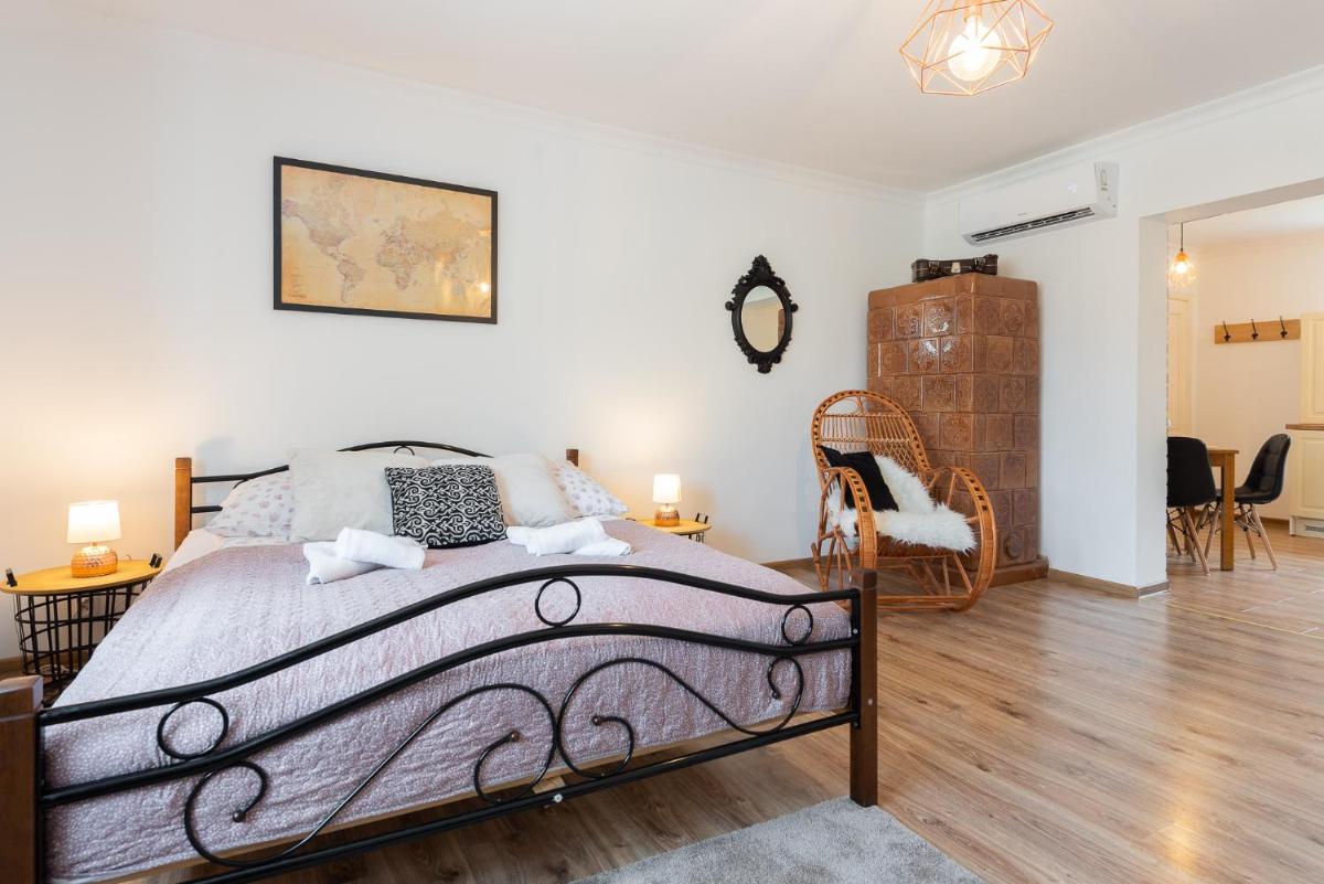 Studio Apartment - Photo 12