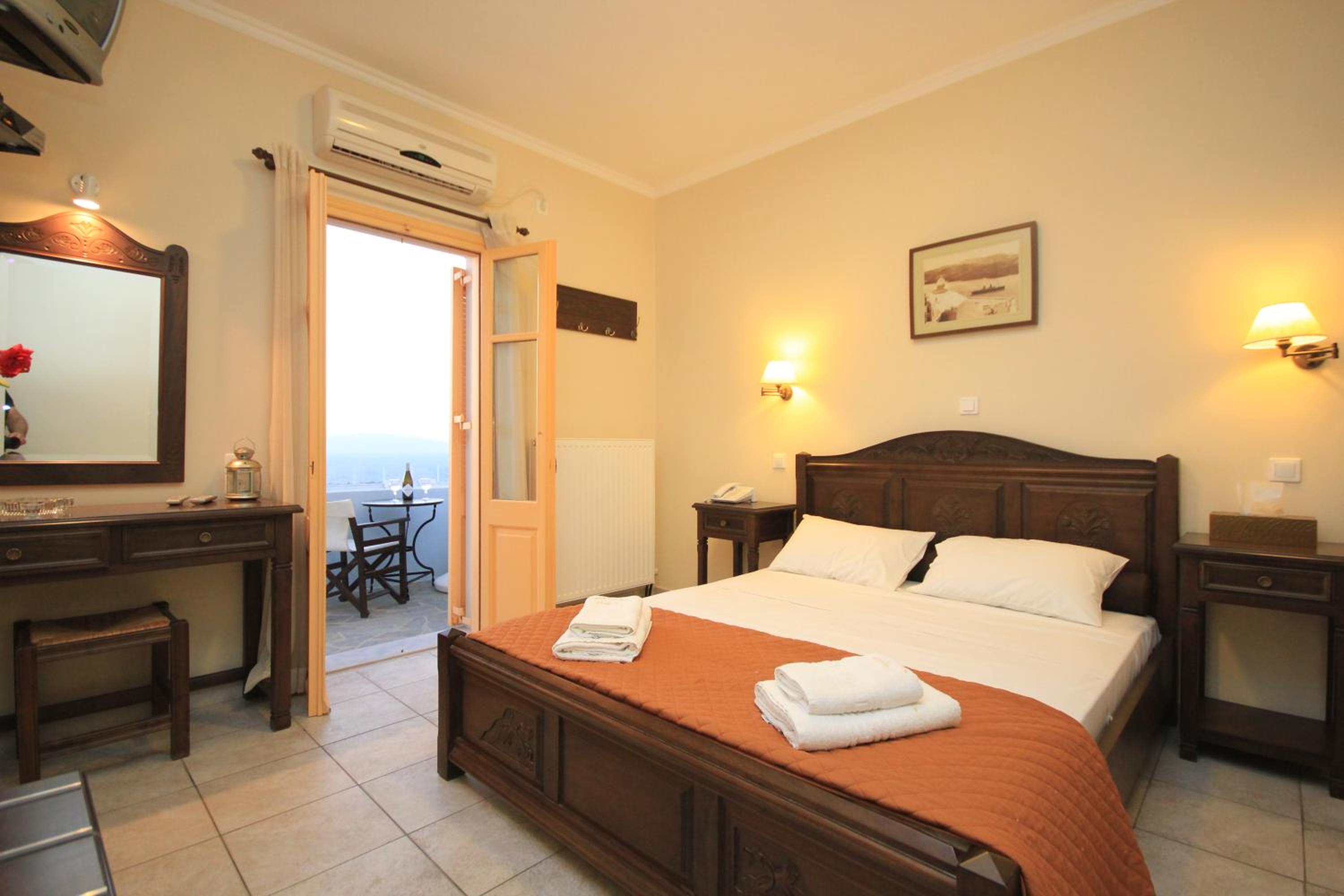 Studio with Sea View (2 Adults) - Photo 3
