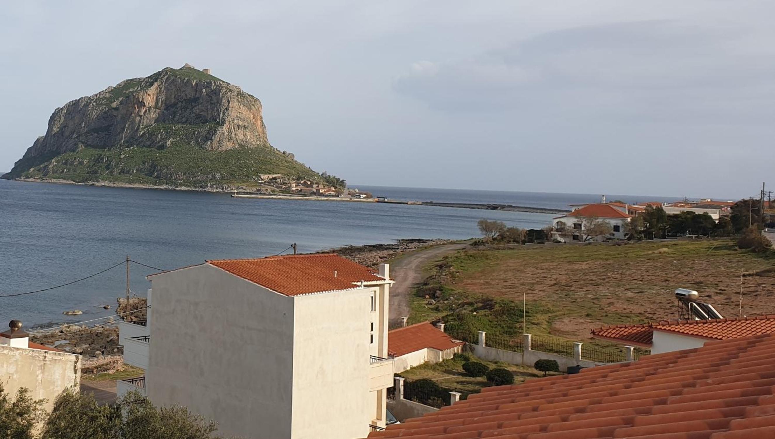 Apartment with Sea View photo 2
