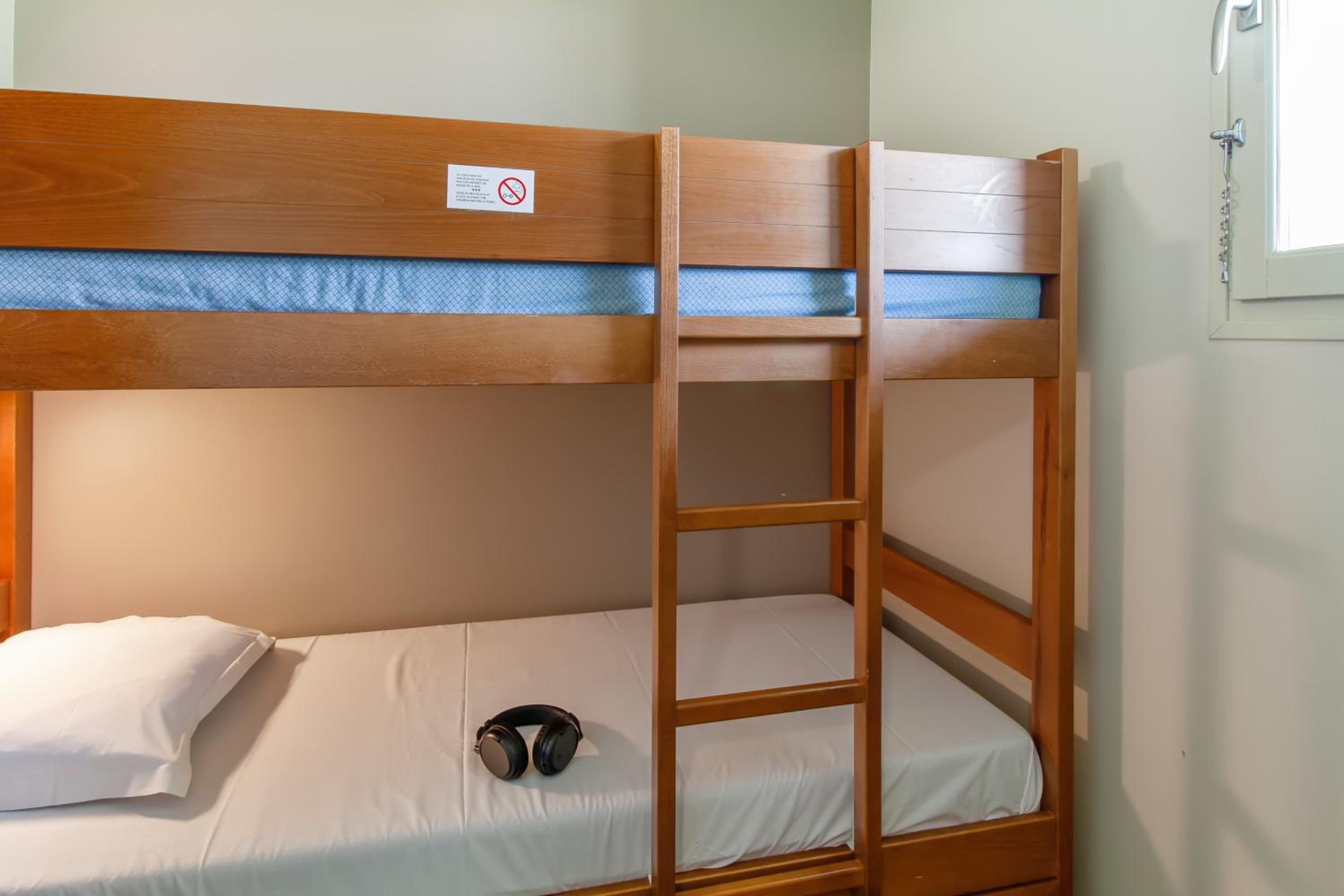 One-Bedroom Apartment with Sleeping Alcove and Terrace or Balcony (7 people) - Photo 4