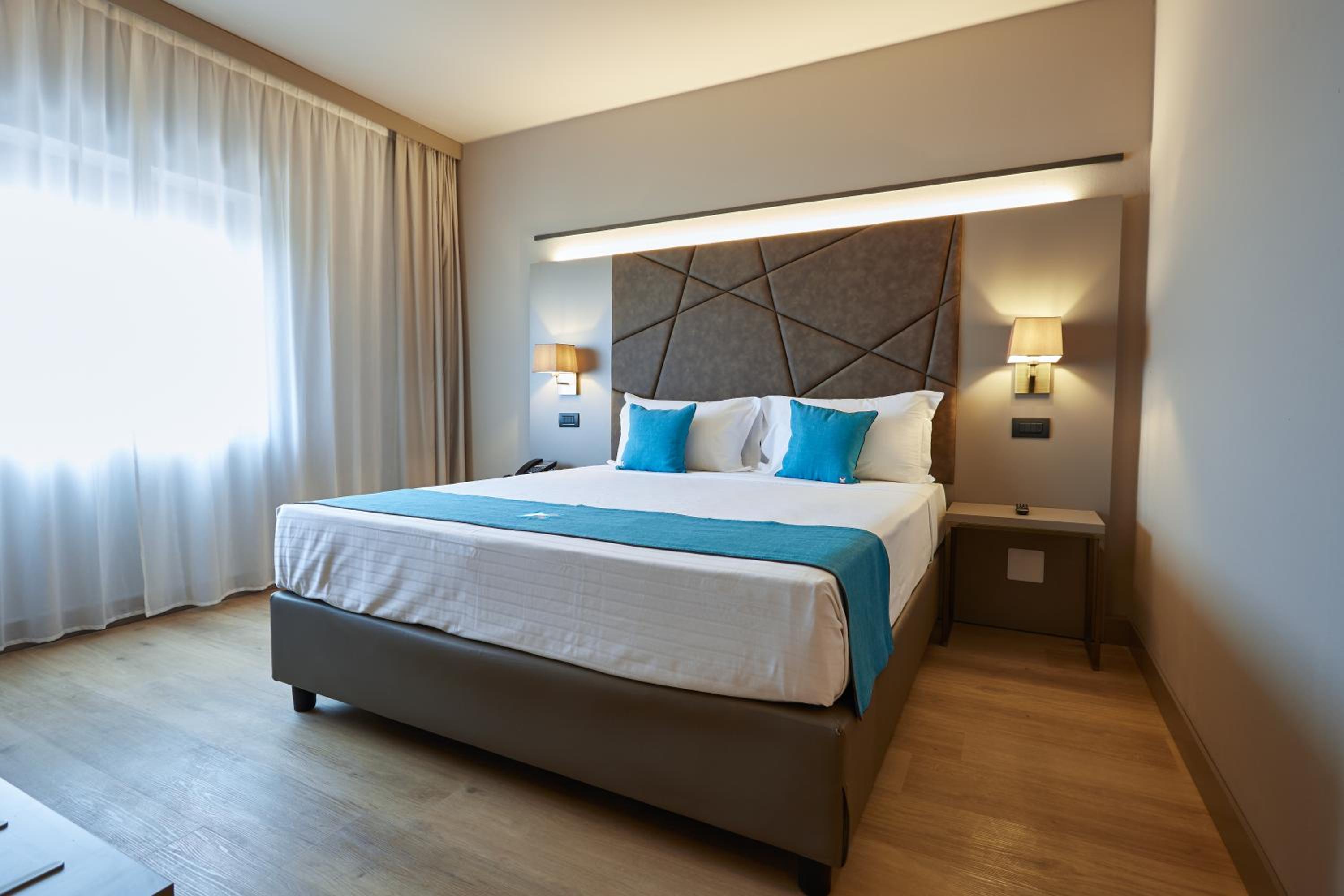 Classic Double Room - Photo 6