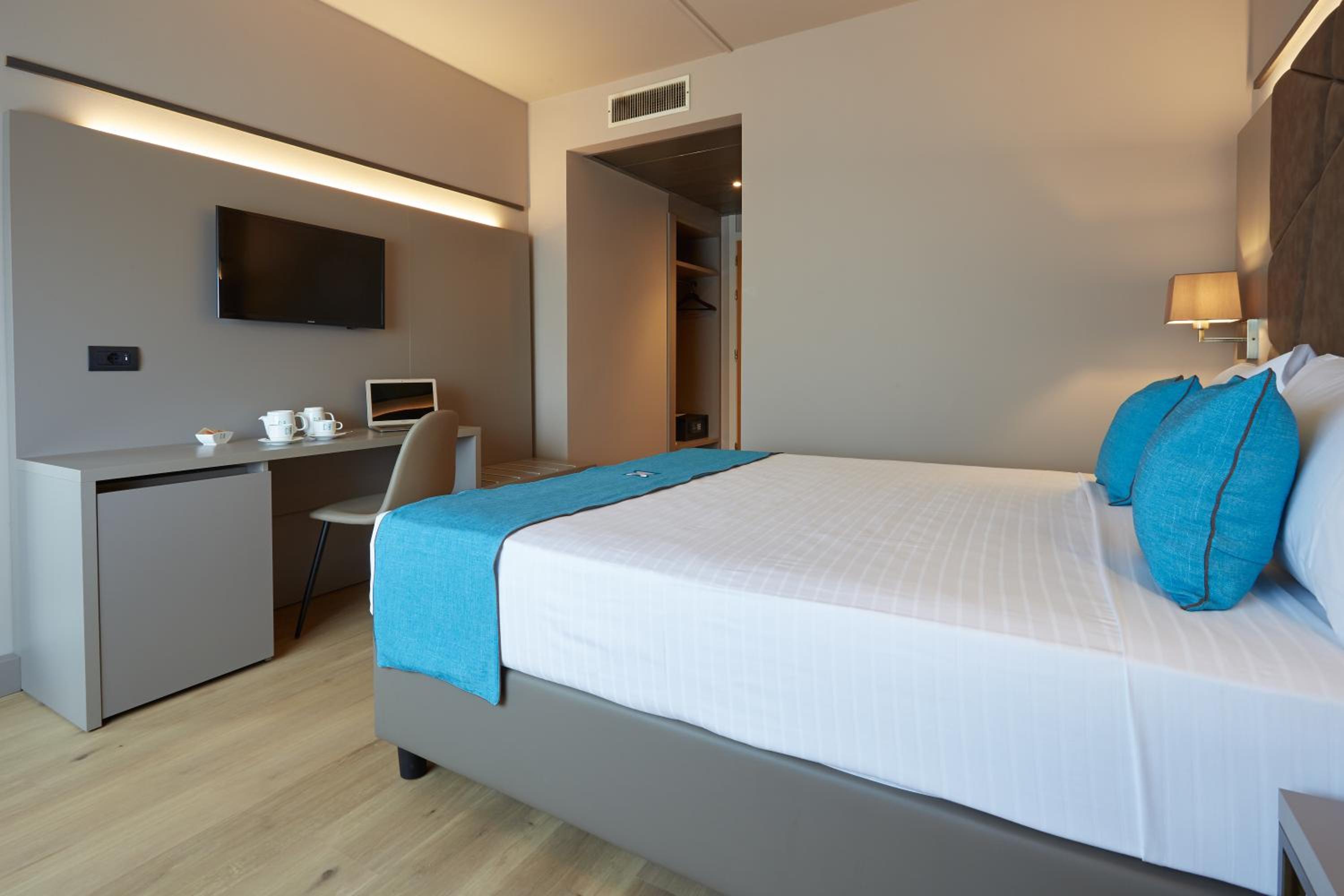 Classic Double Room - Photo 4