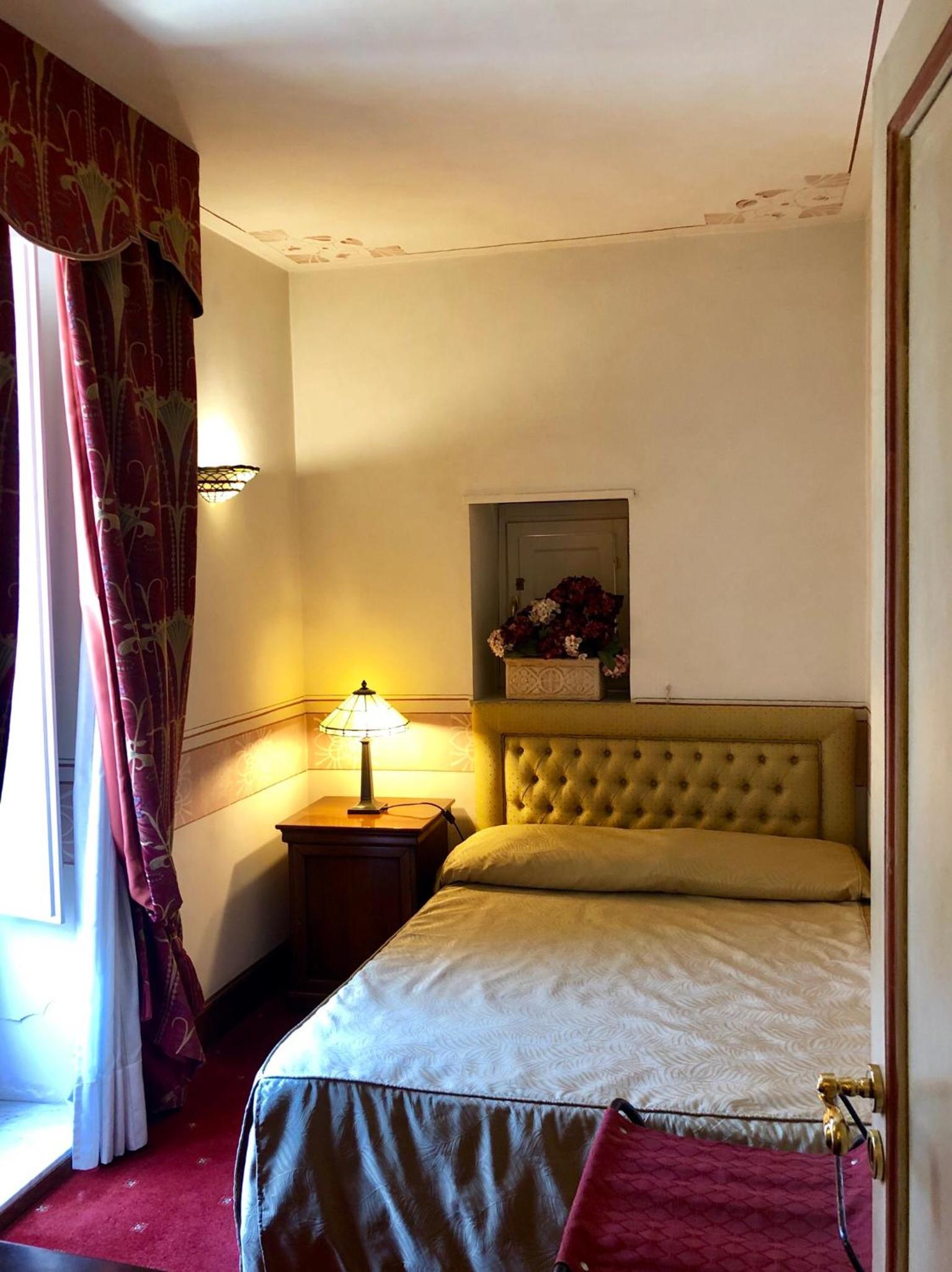 Deluxe Family Room - Photo 2