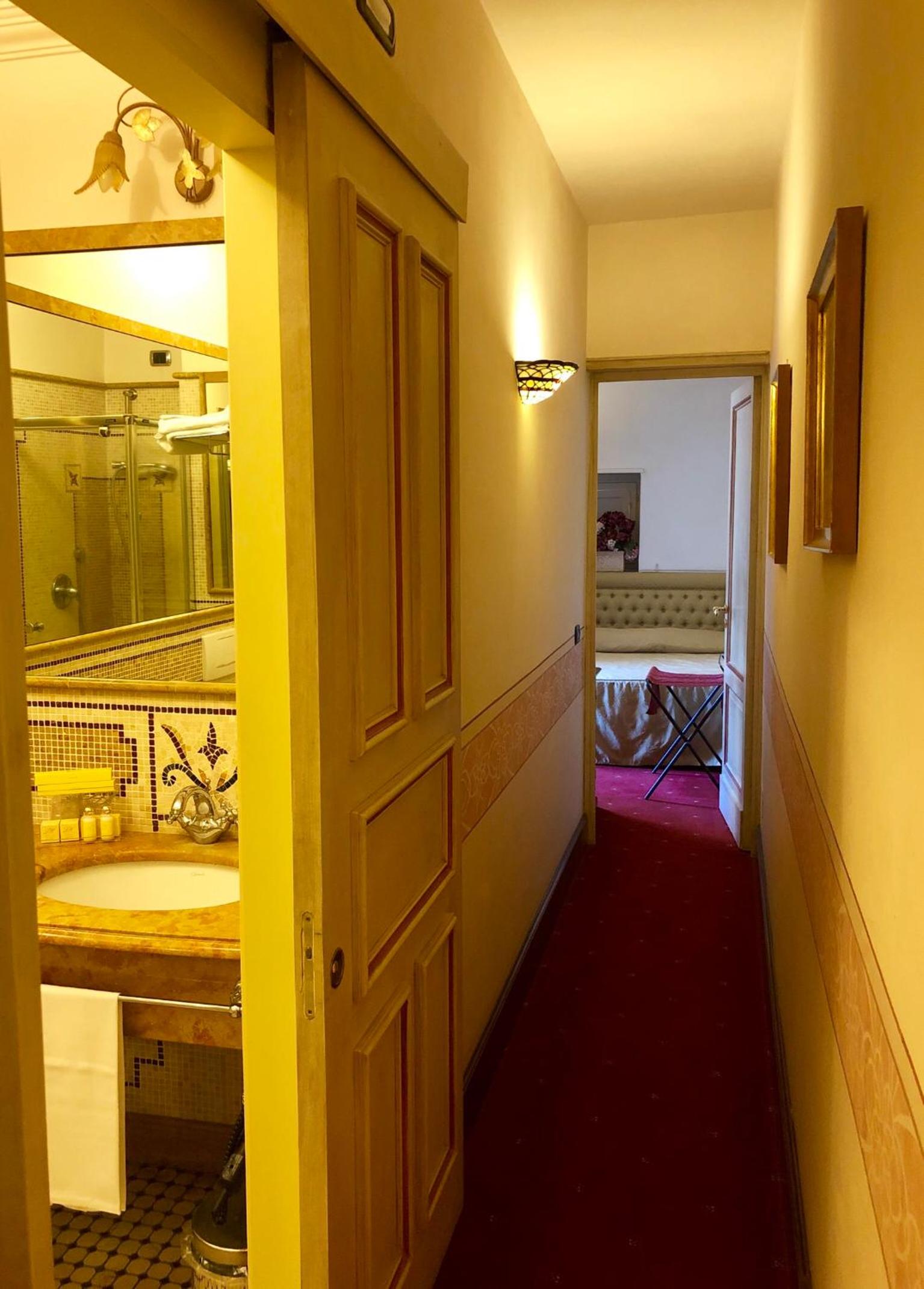 Deluxe Family Room - Photo 3