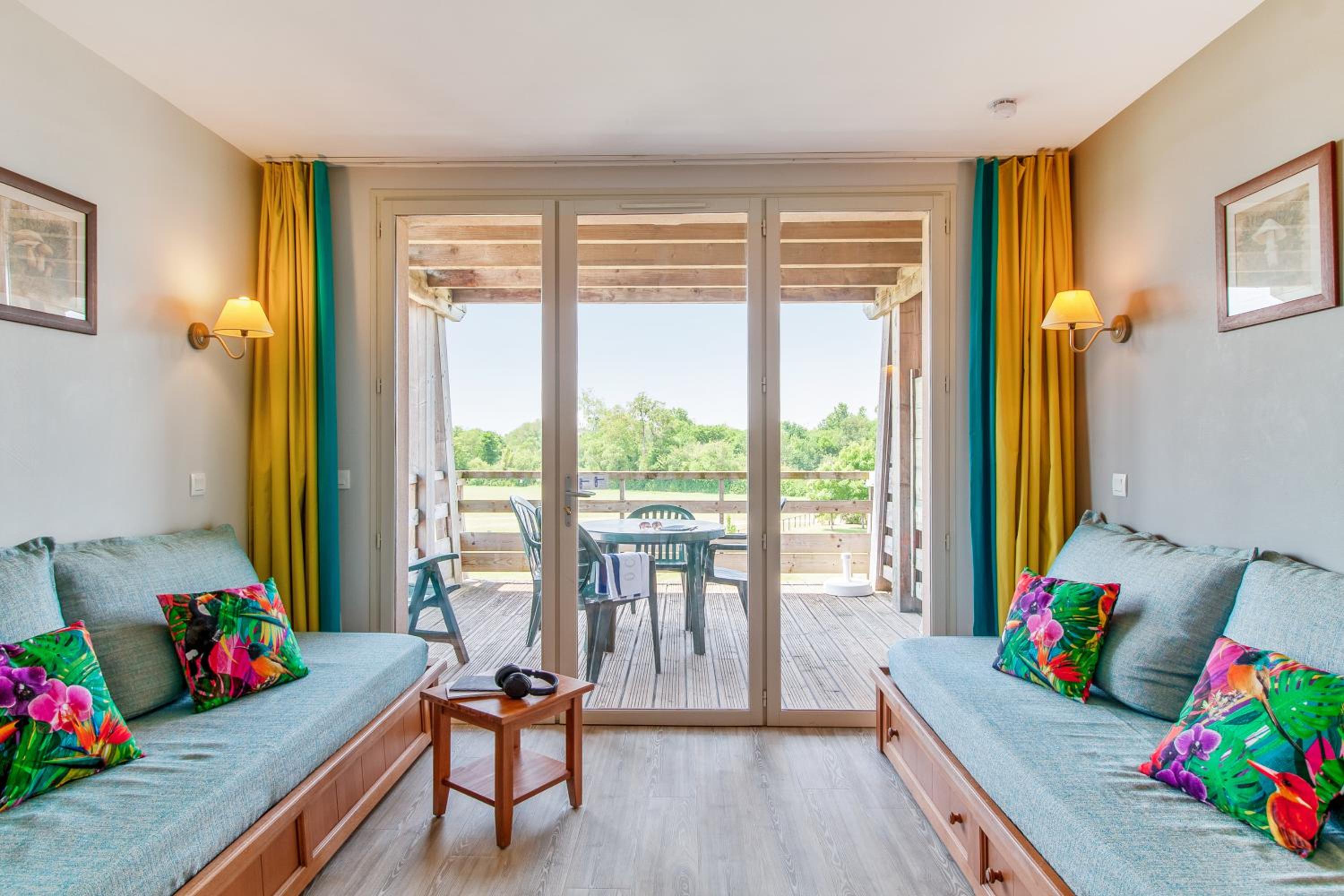One-Bedroom Apartment with Terrace or Balcony (5 People) - Photo 5