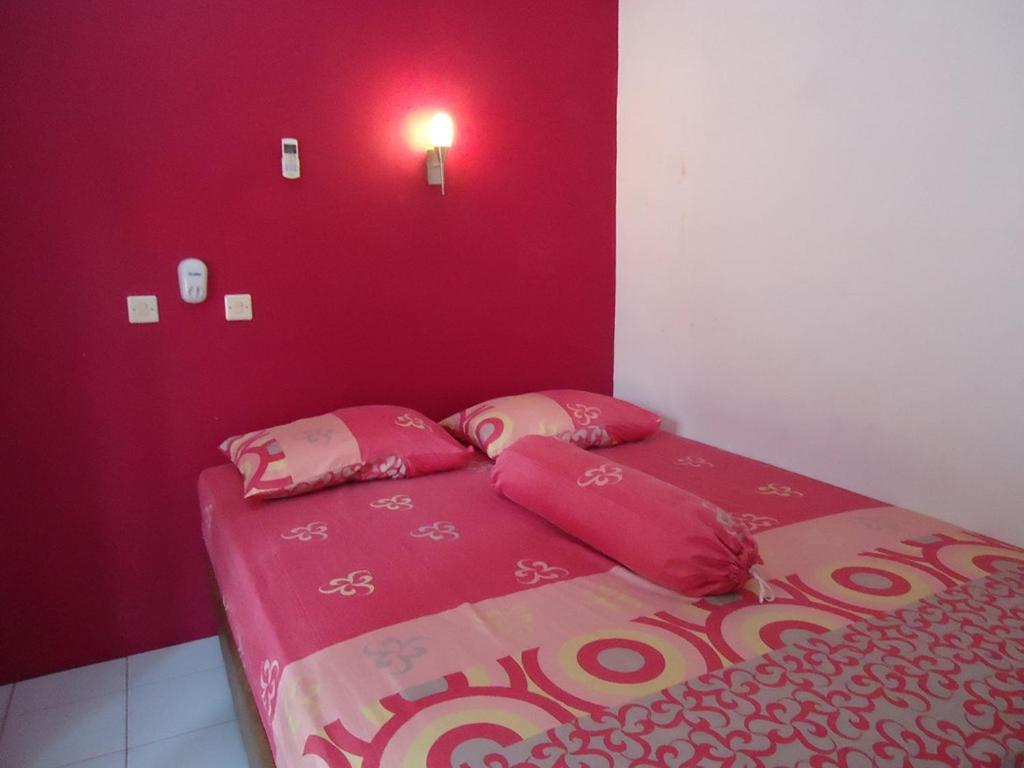 Budget Double Room - Photo 2