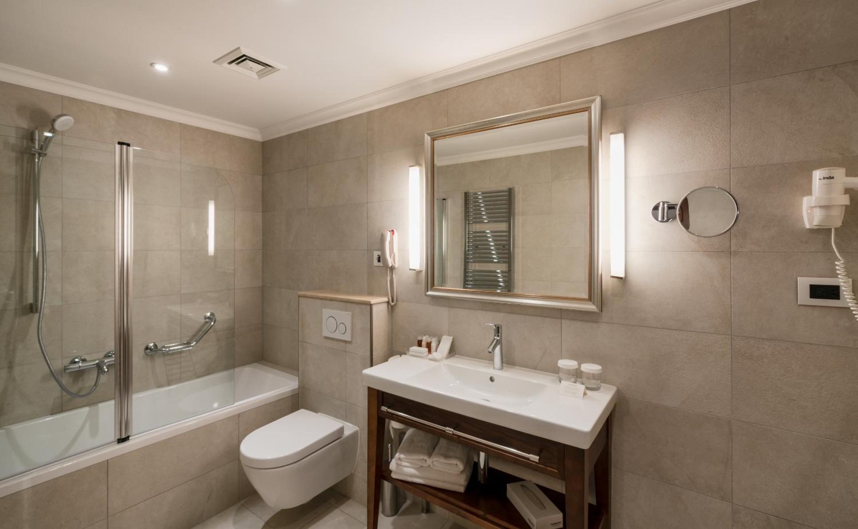 Classic Interconnecting Rooms with Balcony