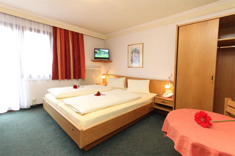 Double Room - Photo 4