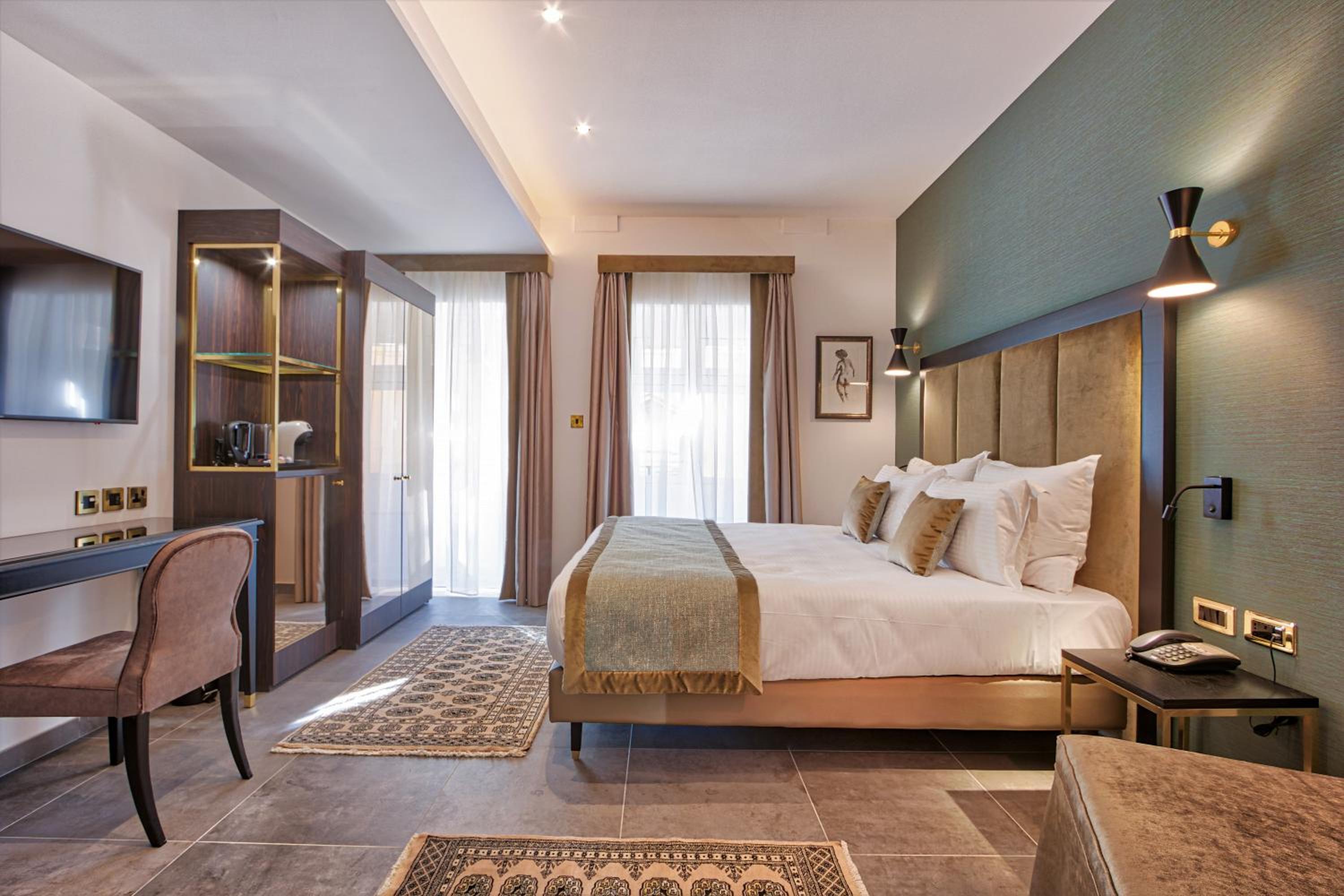 Triple Room with Maltese Balcony - Photo 7