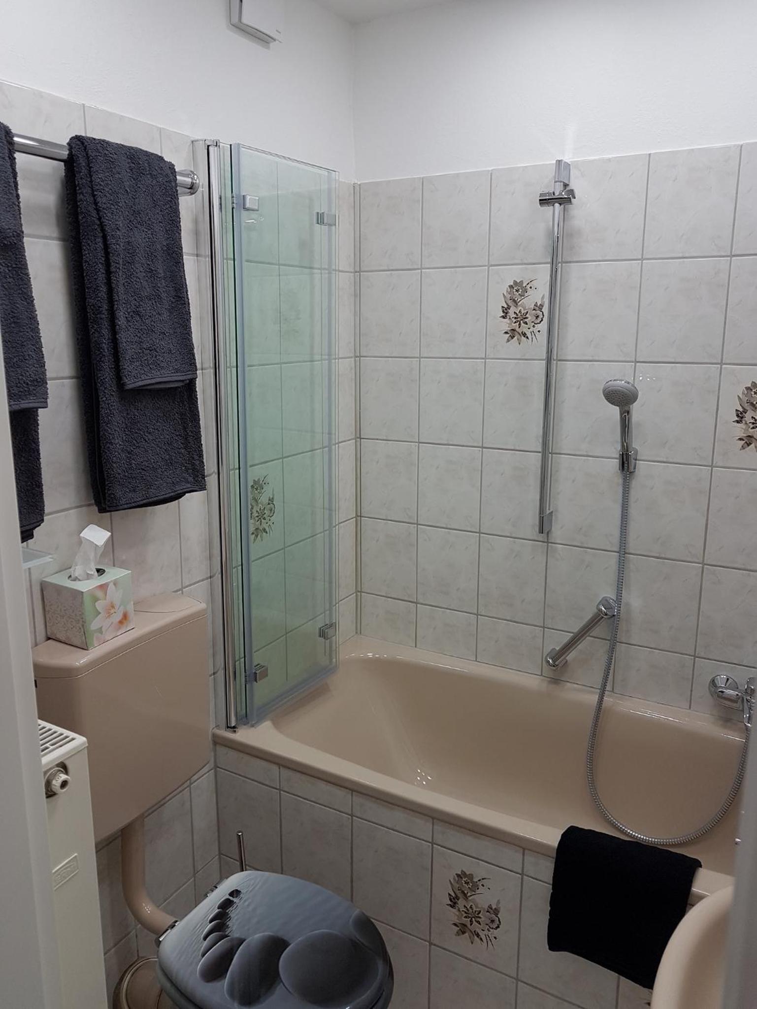 Apartment with Balcony - Photo 19