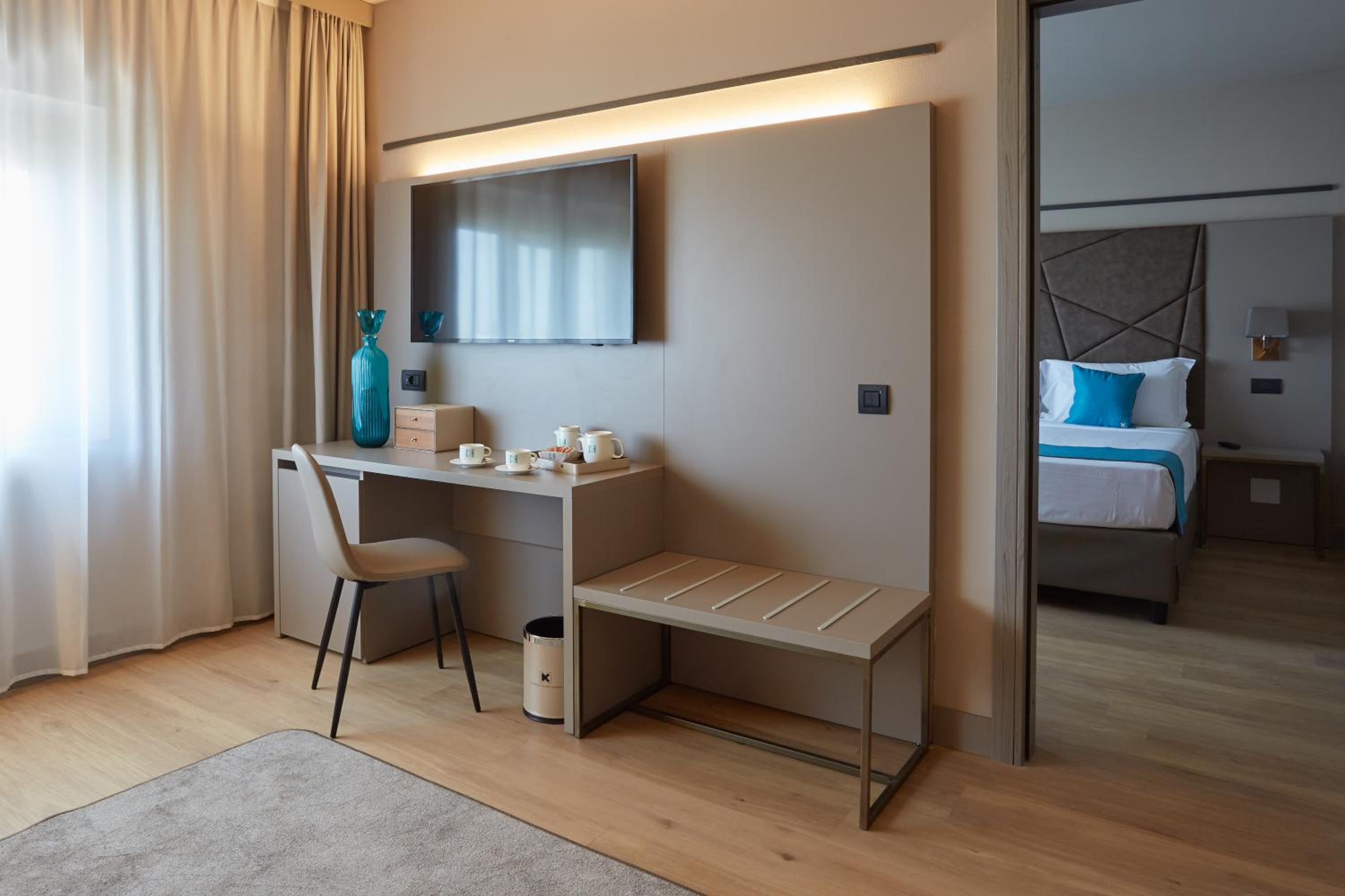 Suite - Photo 2