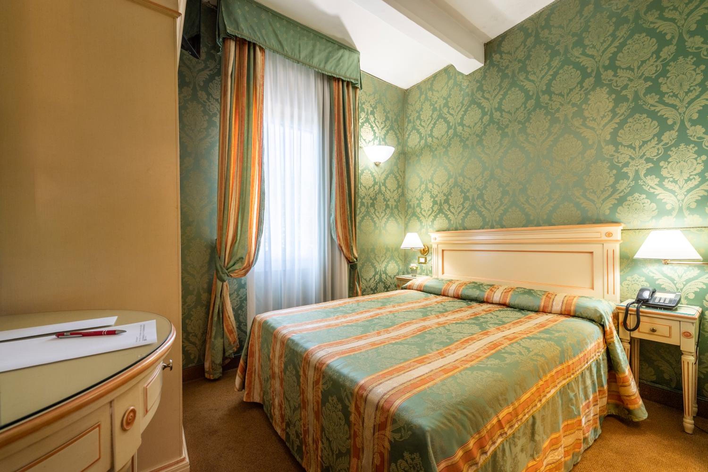 Budget Double Room photo 1