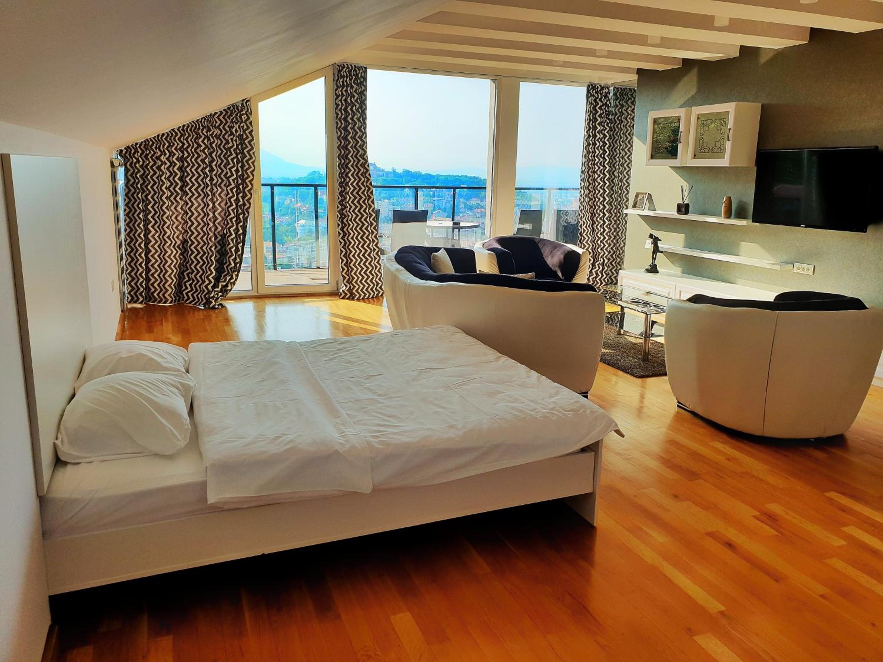 Penthouse Apartment photo 3
