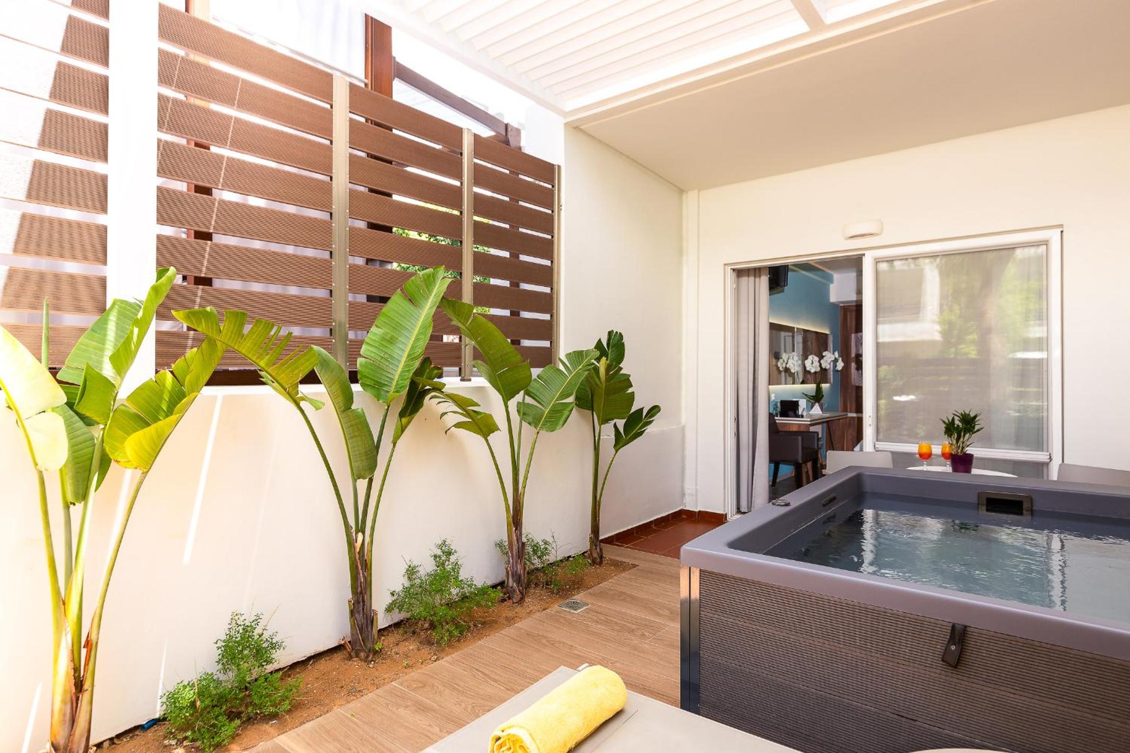 Junior Suite with Jetted Tub - Photo 8