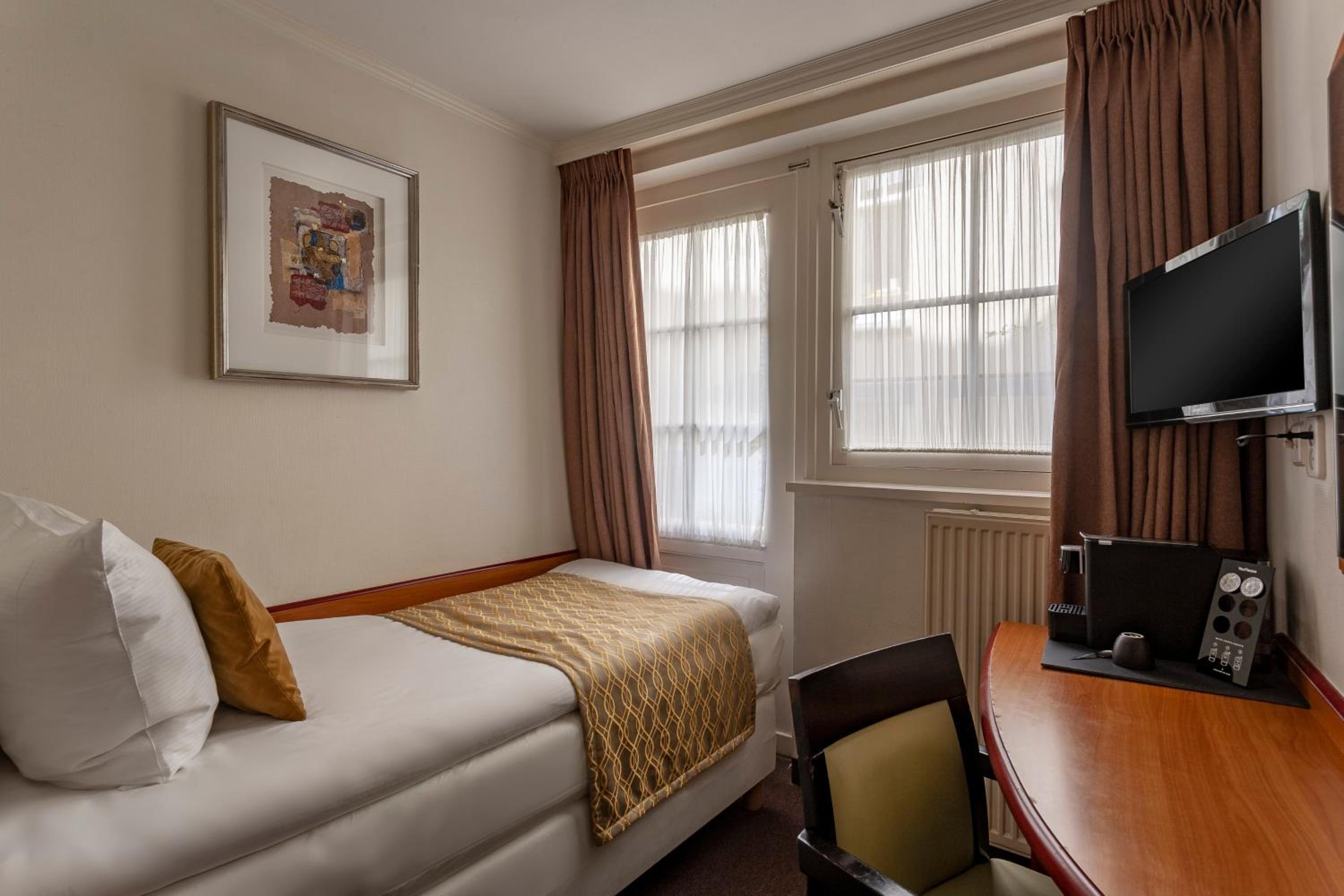 Single Room photo 2