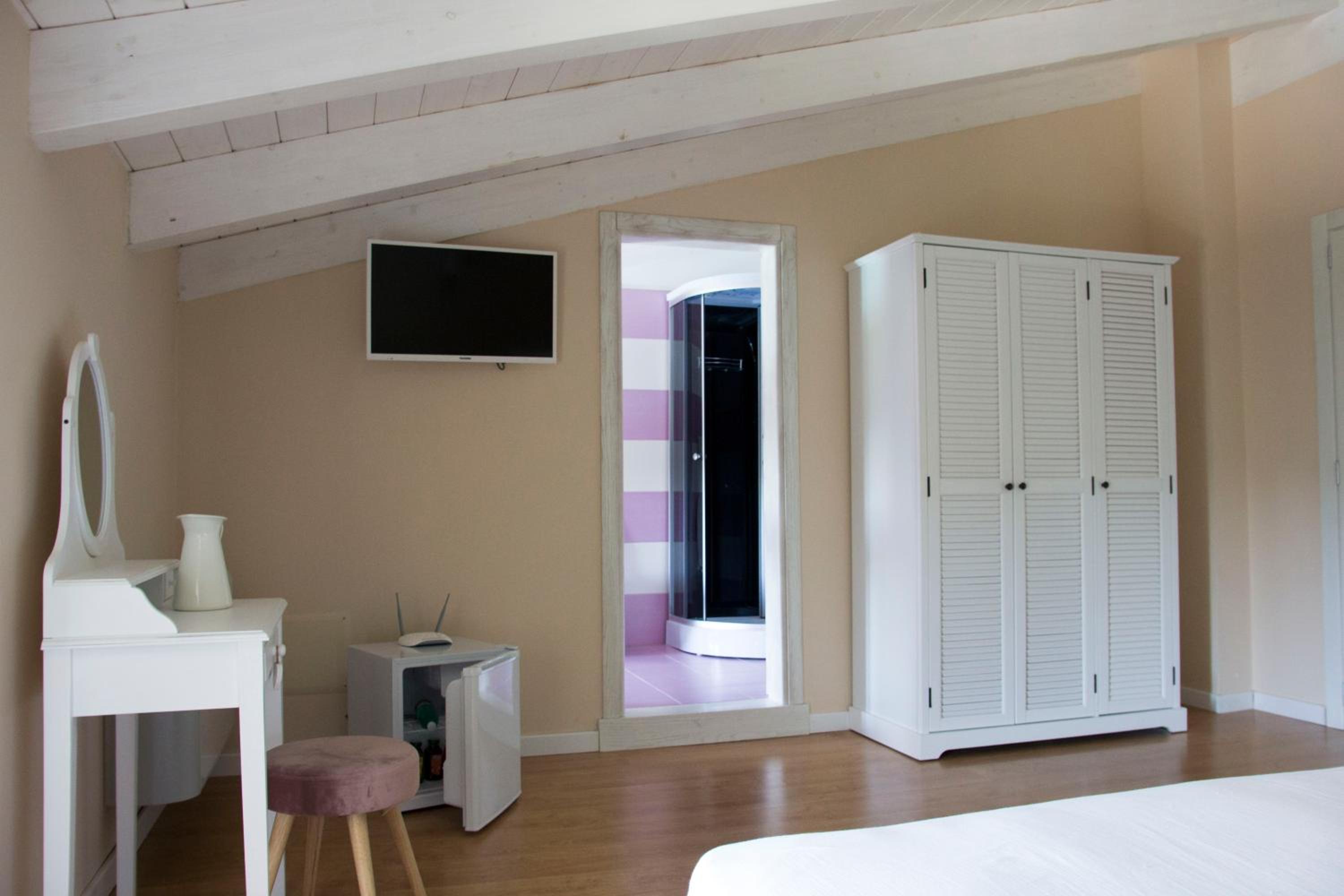 Double Room with Pool View