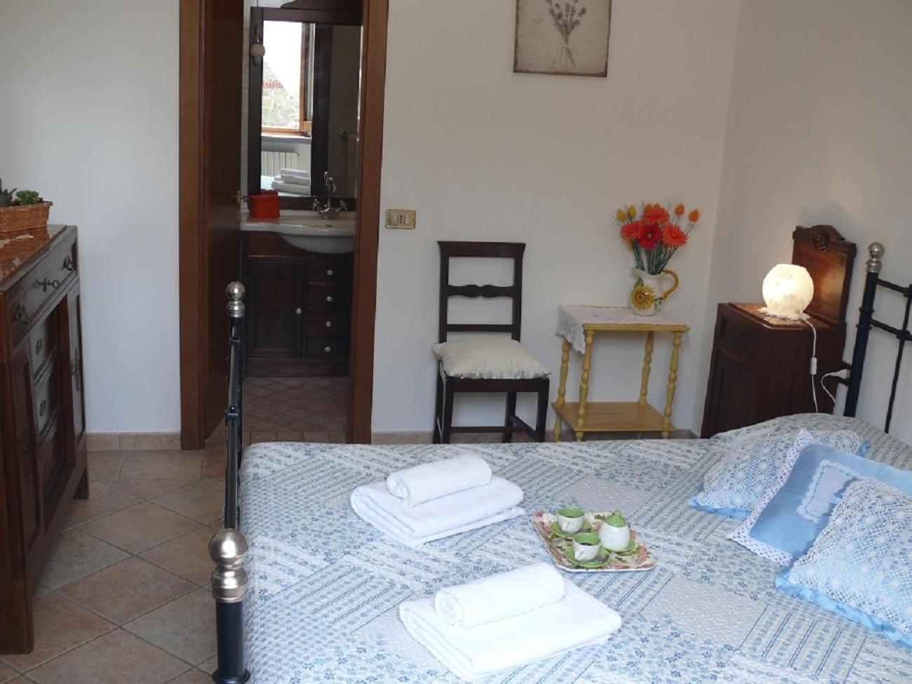 Double Room with Private Bathroom photo 1