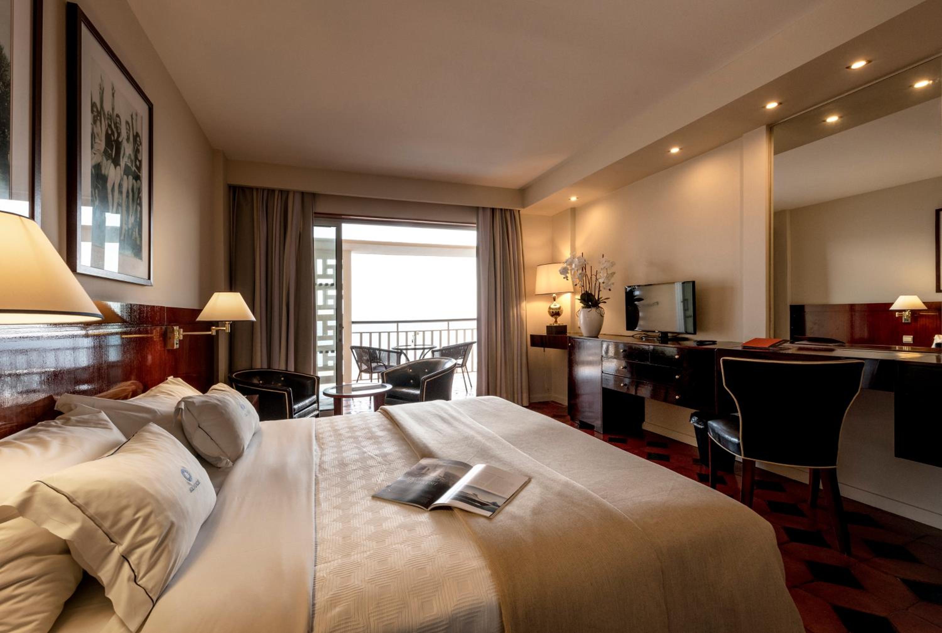 Superior Twin Room with Balcony and Sea View - Photo 1