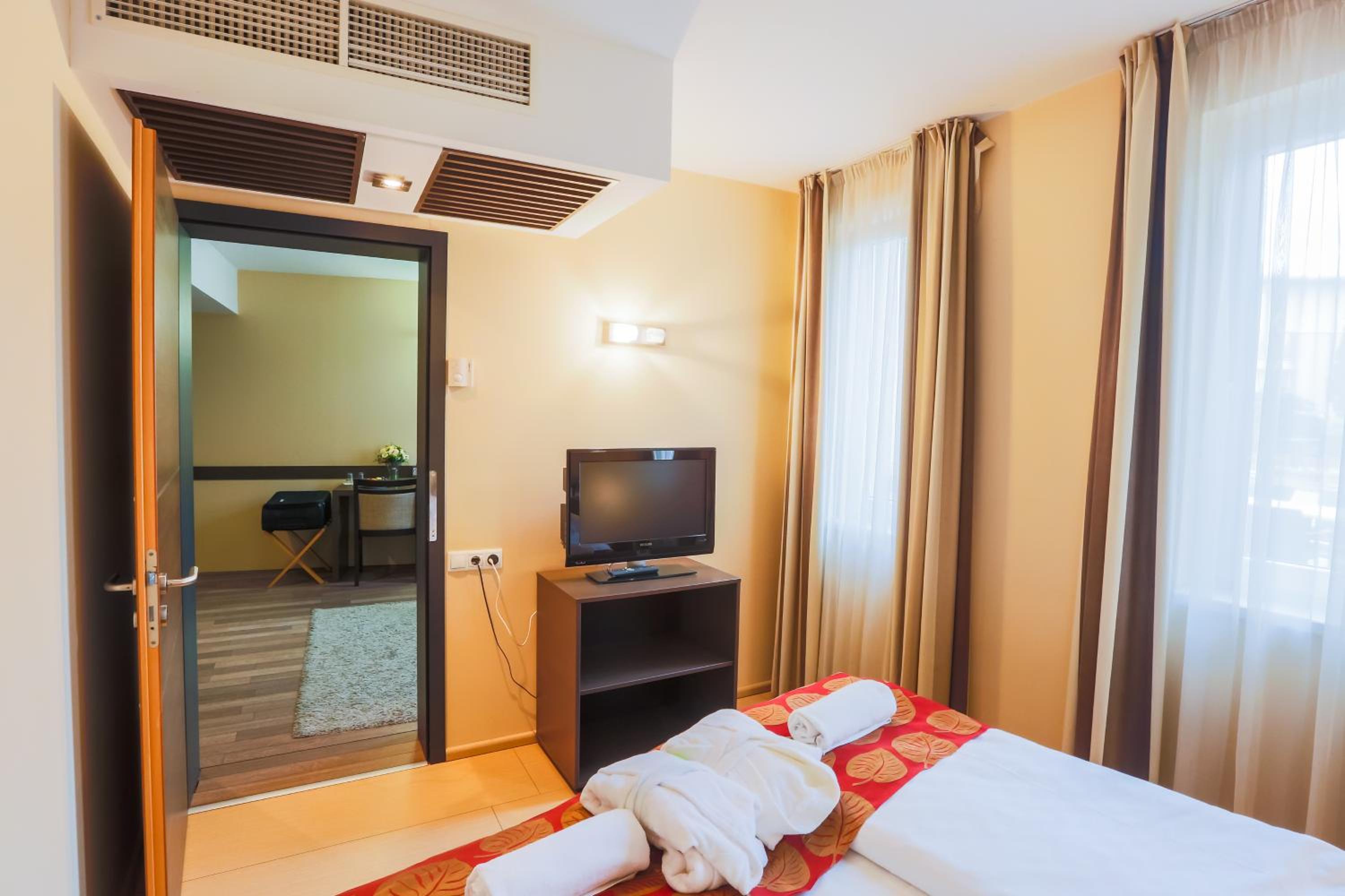 Suite photo 1