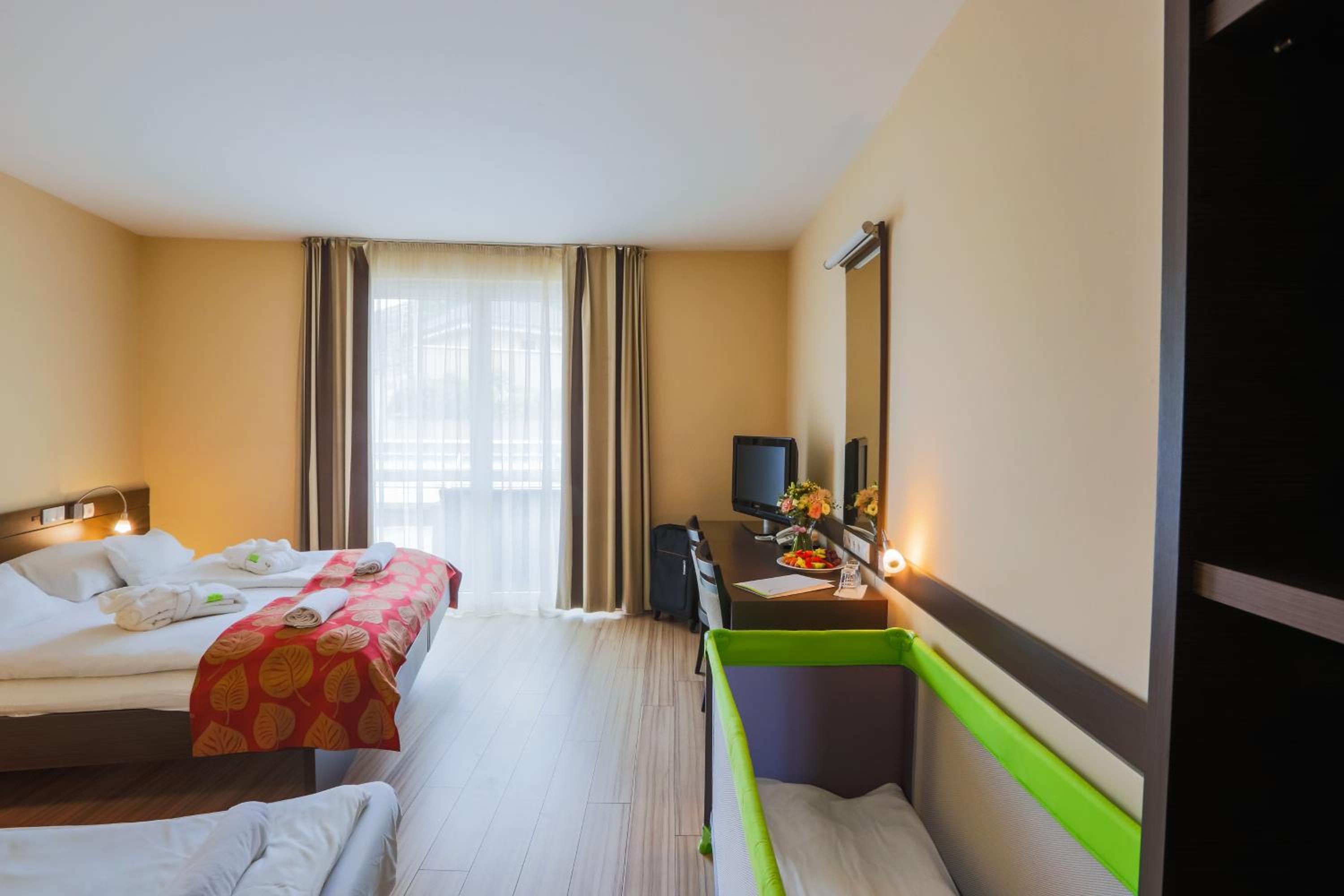 Double Room - Photo 12