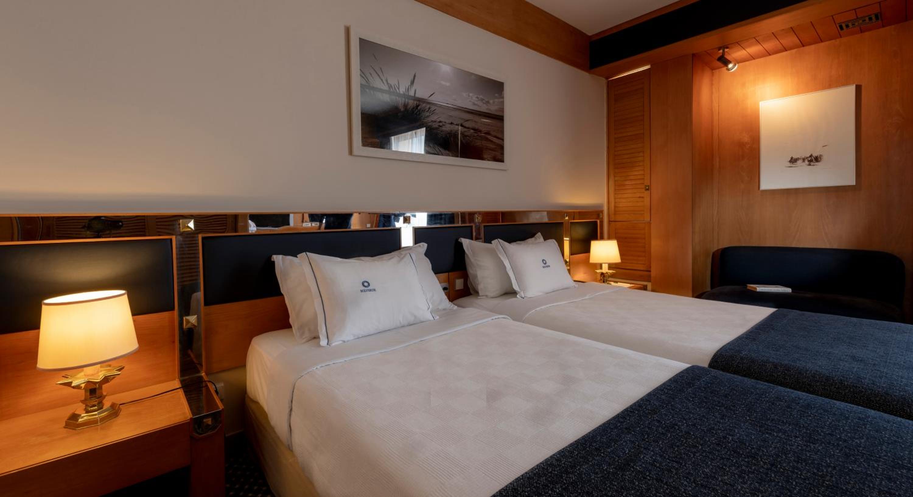 Suite - Photo 1
