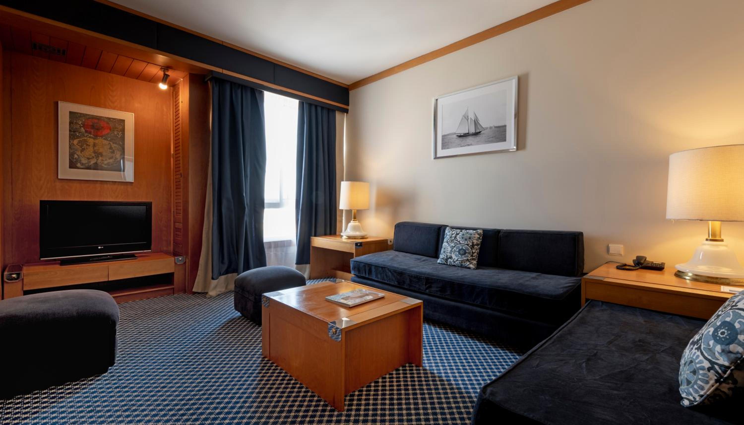 Suite - Photo 4