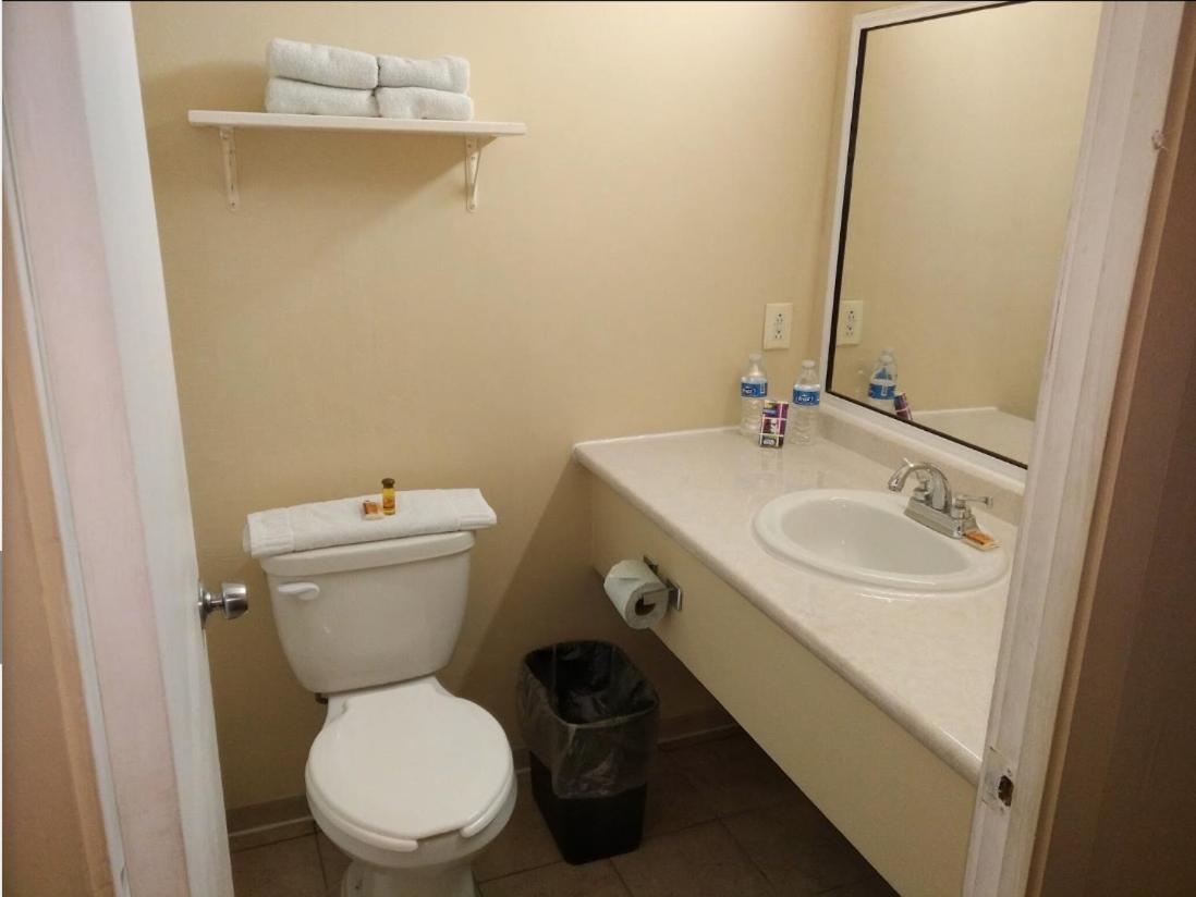 Twin Room - Photo 3