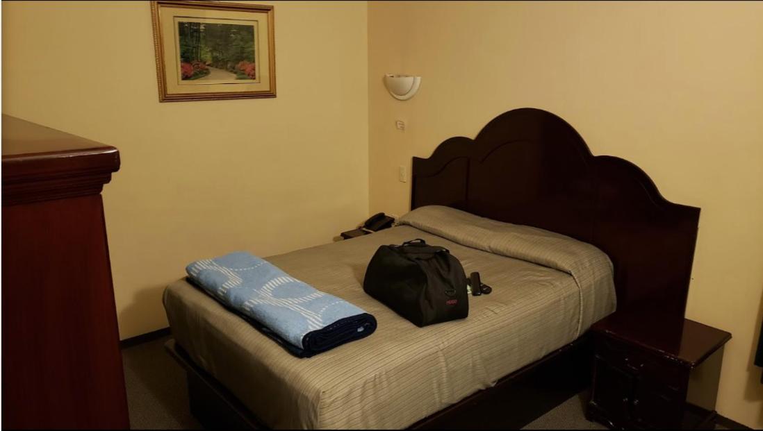 Twin Room - Photo 1