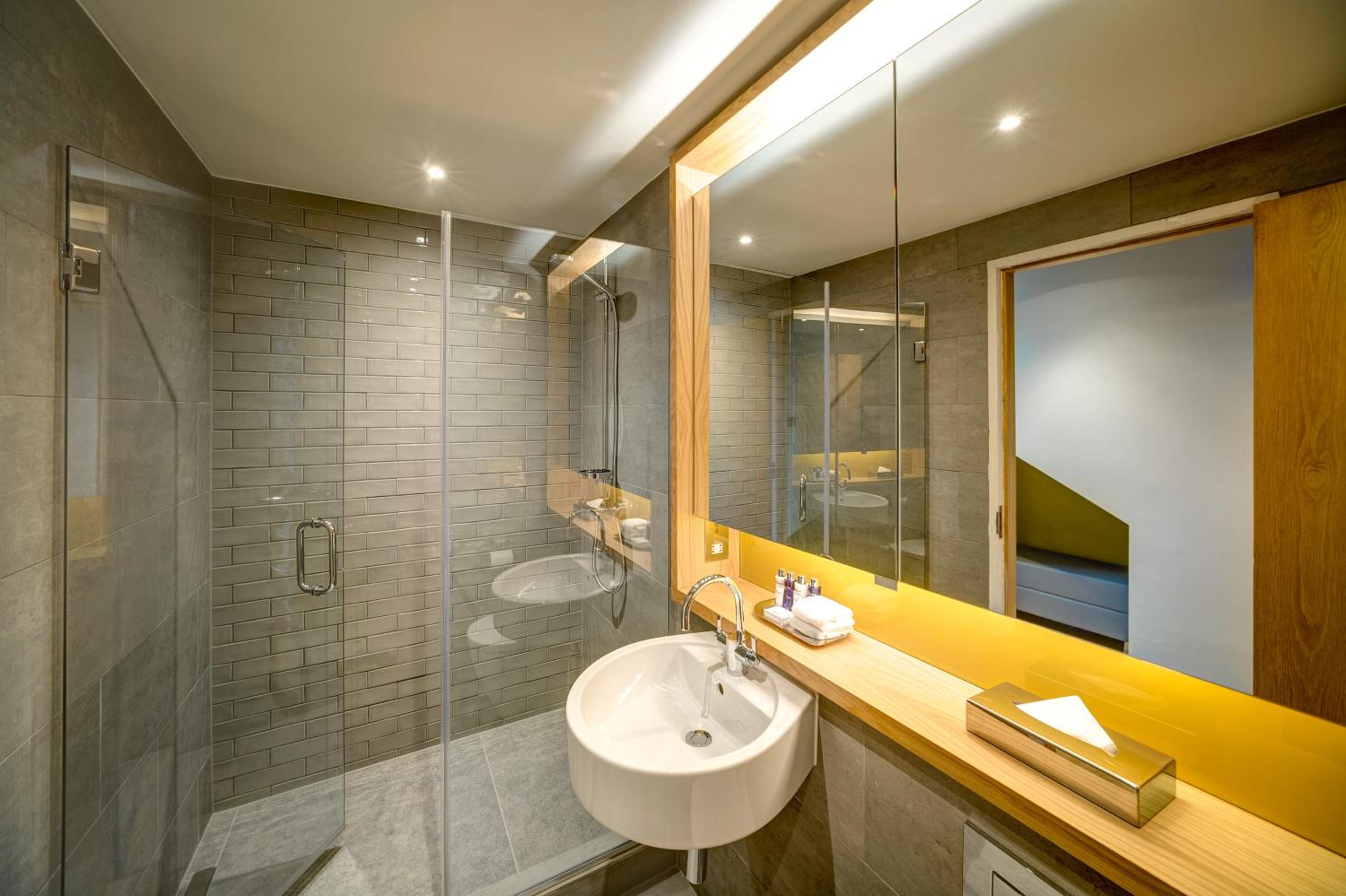 Duplex Suite - Photo 3