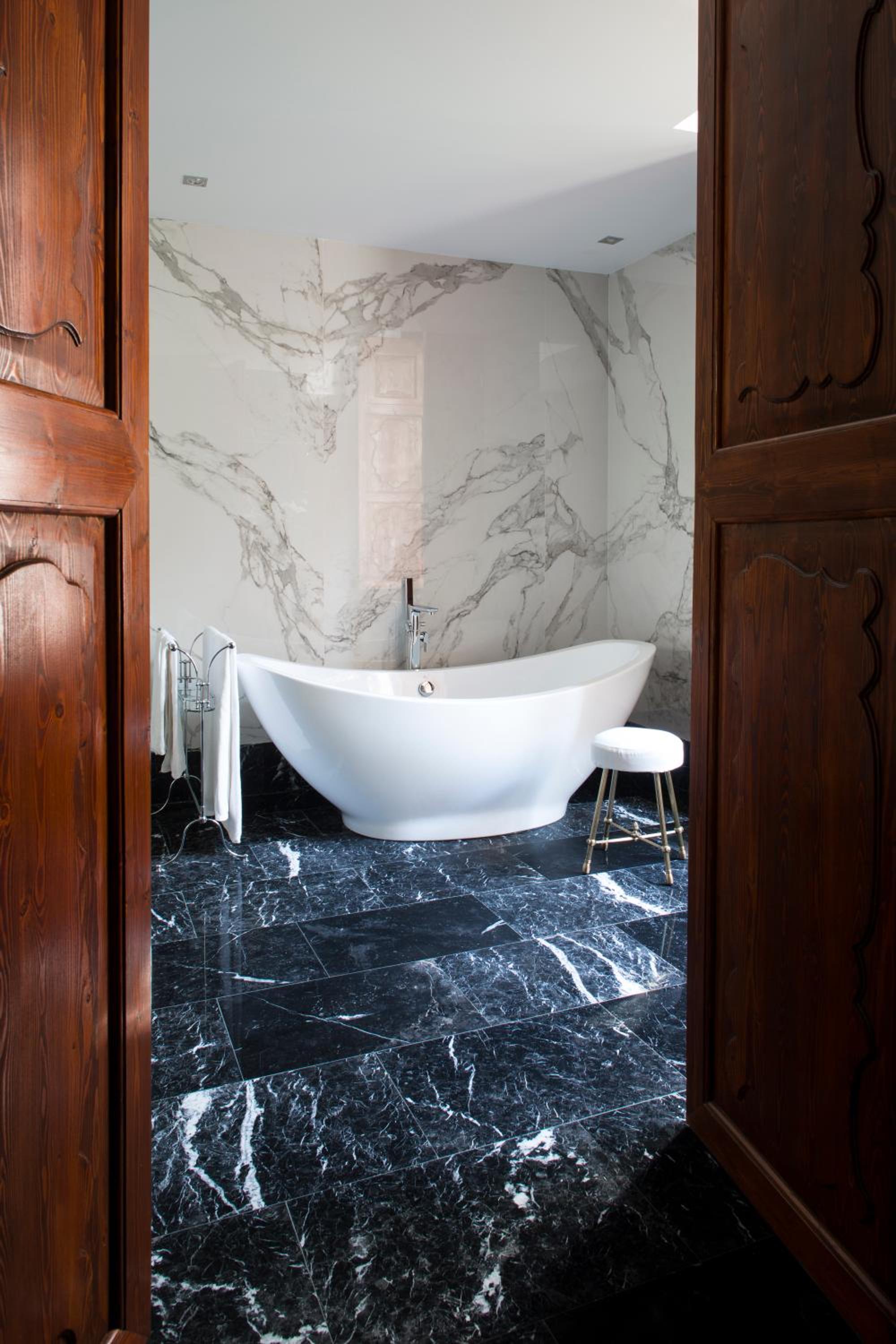 Suite with Terrace thumbnail 5