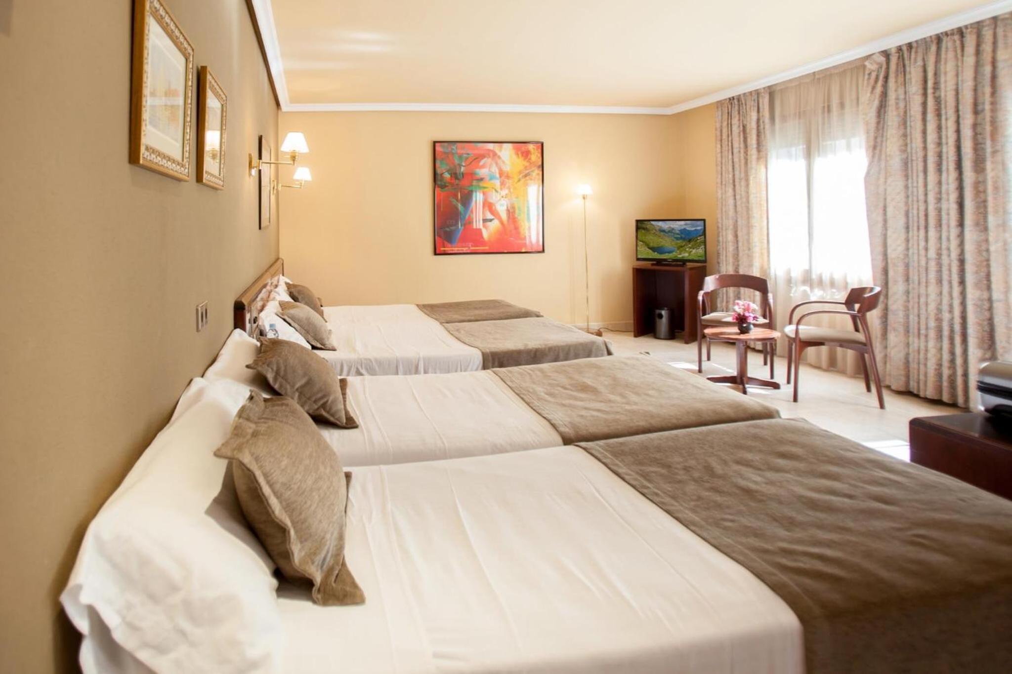 Standard  Room (2 Adults + 2 Children) photo 3