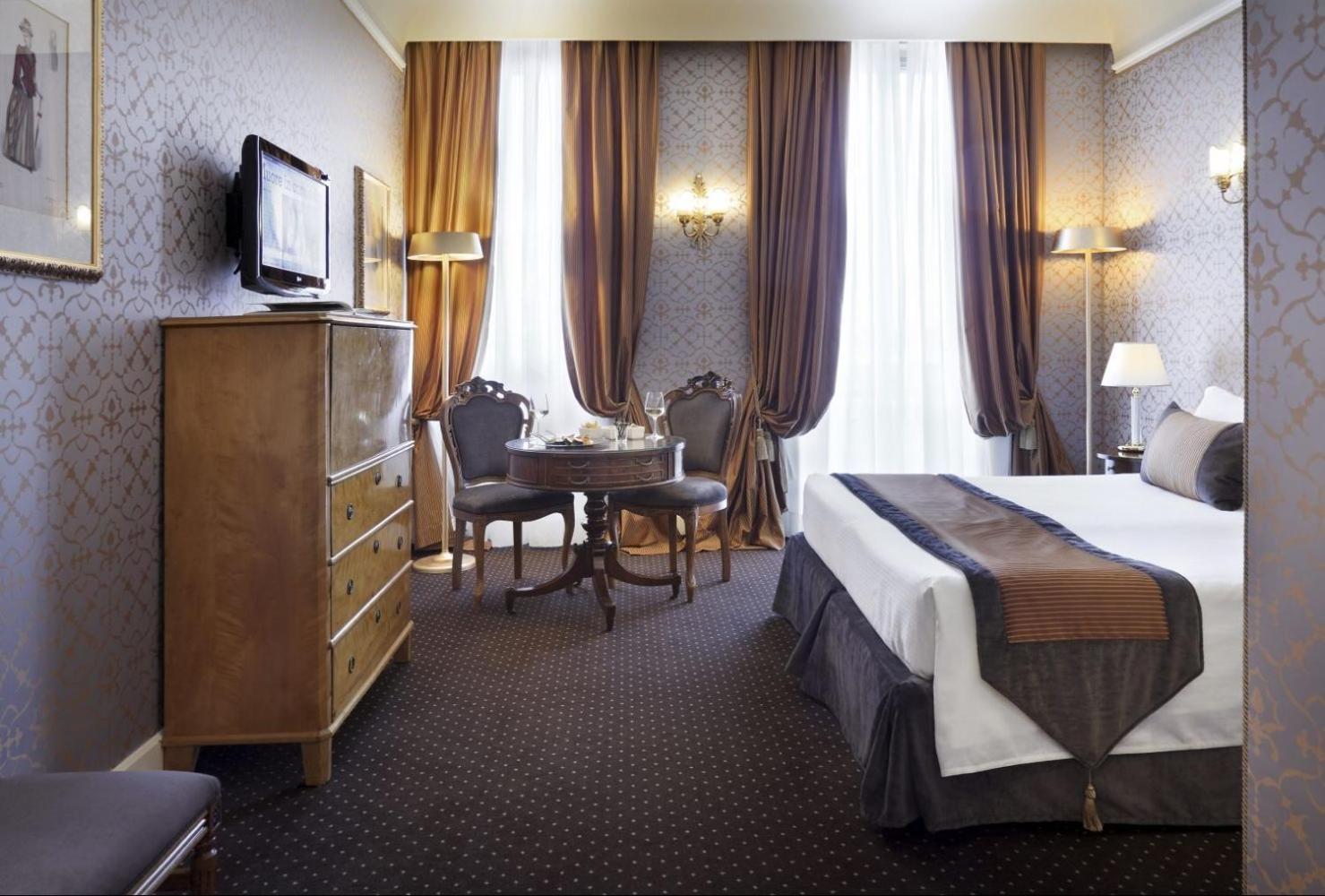 Deluxe Double or Twin Room with Lagoon View and Balcony