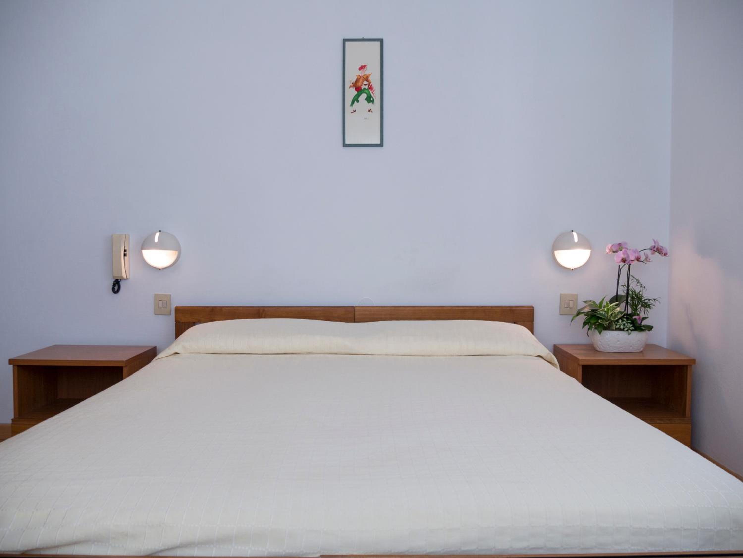 Double Room - Photo 2