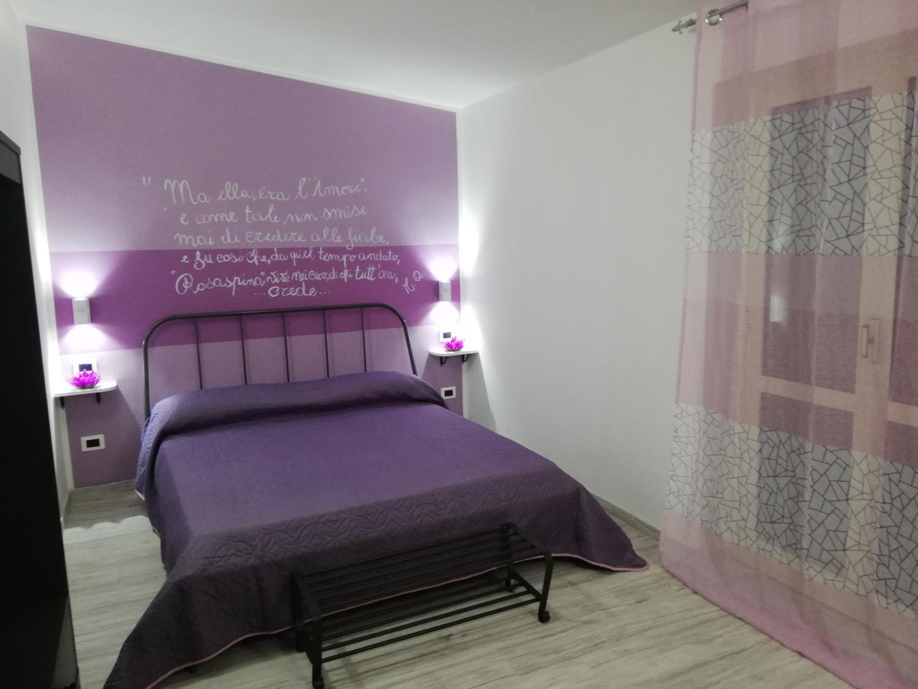 Large Double Room photo 1