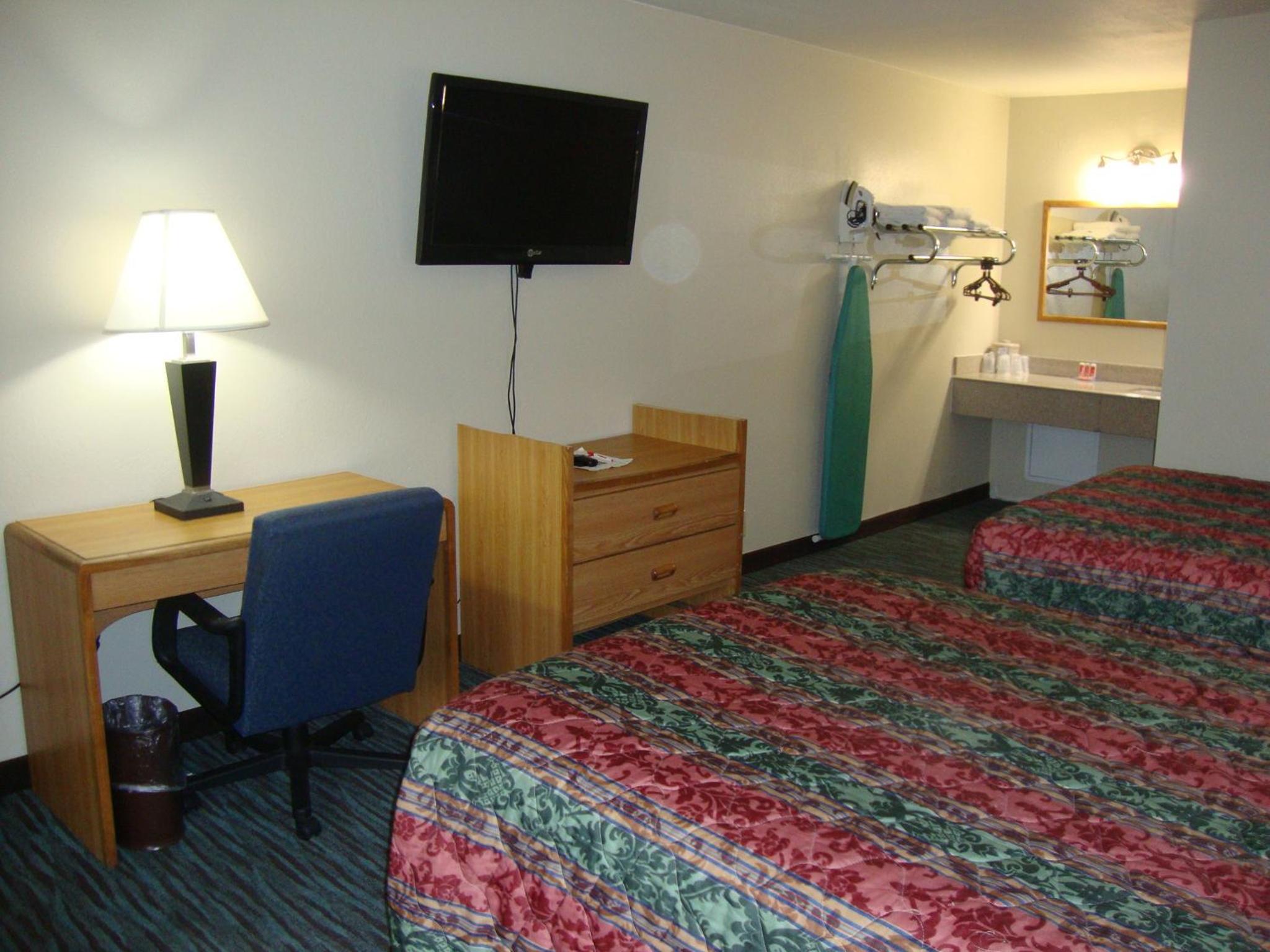 Double Room with Two Double Beds - Non-Smoking photo 2